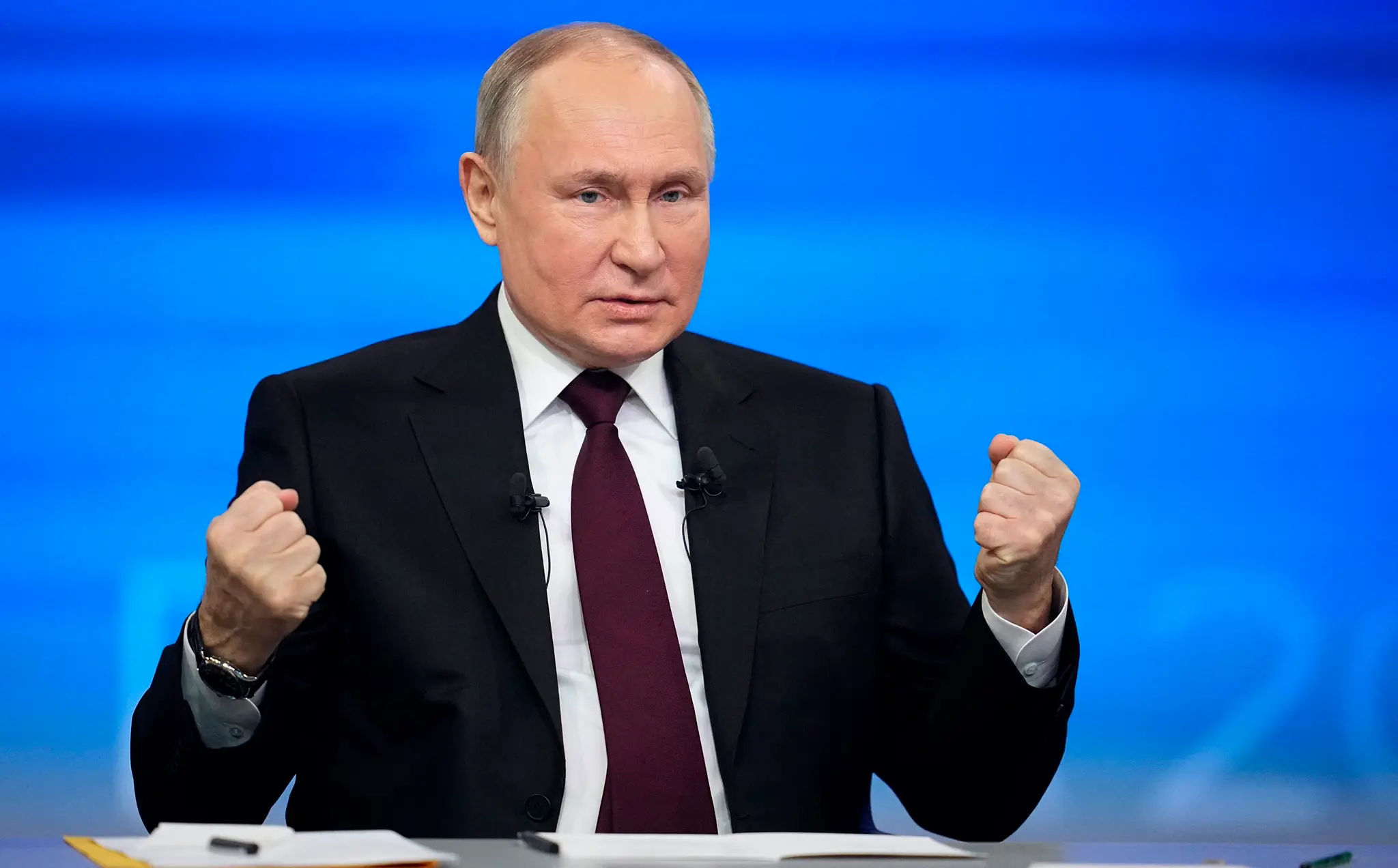 Ruský prezident Vladimir Putin hovorí počas tradičnej koncoročnej tlačovej konferencie.