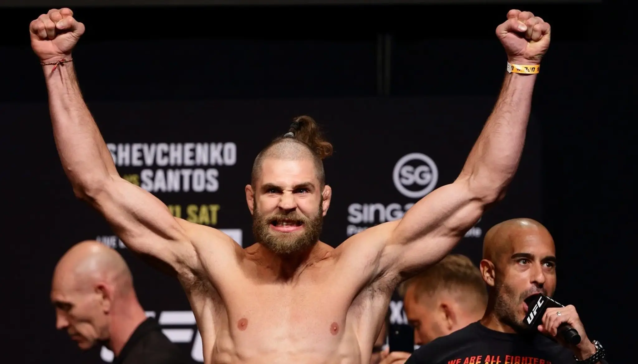 Jiří Procházka je nový šampiónom UFC.