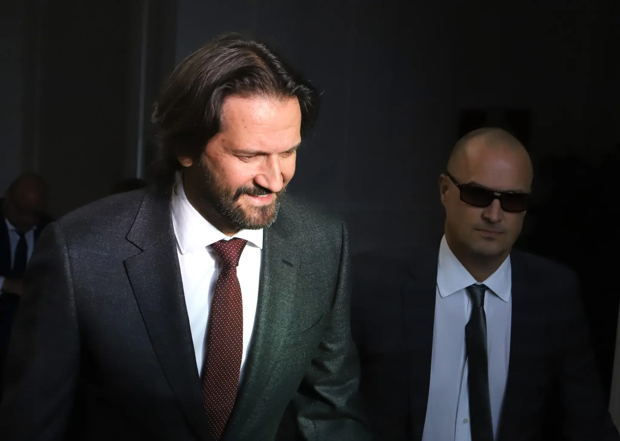 Robert Kaliňák, ako advokát obvineného Radka Kuruca, prichádza na Špecializovaný trestný súd v BB