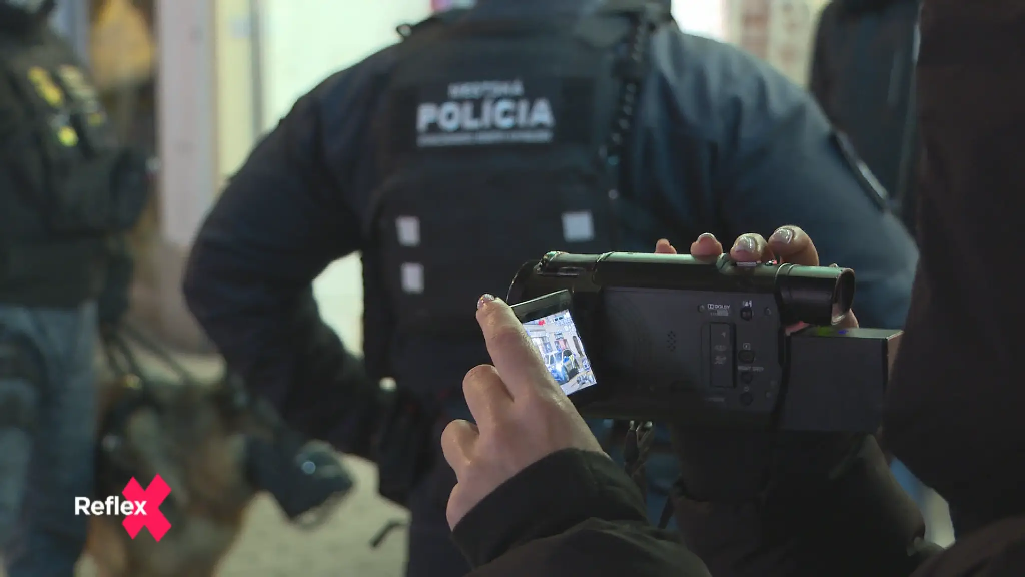 S mestskou políciou na nočnej v hlavnom meste