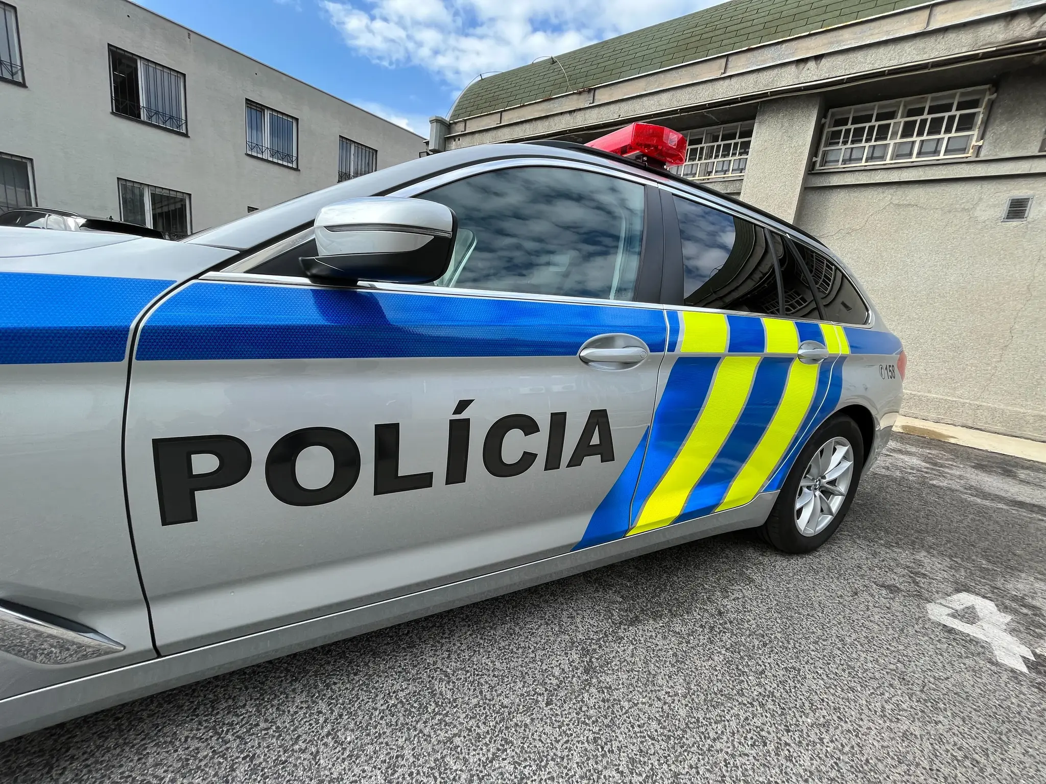 Nové policajné autá.
