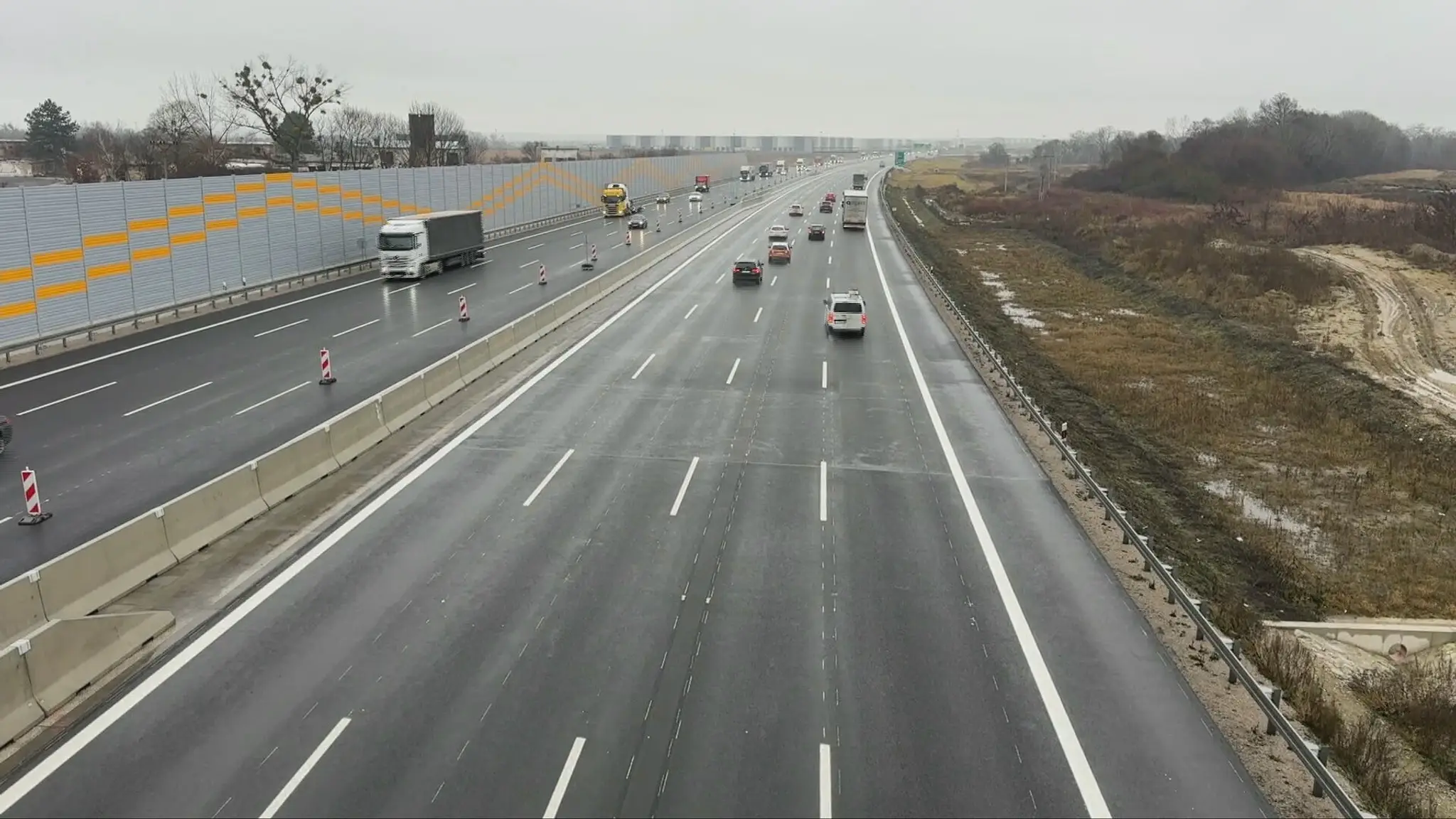 Pri Bratislave otvorili štvorpruhový úsek D1