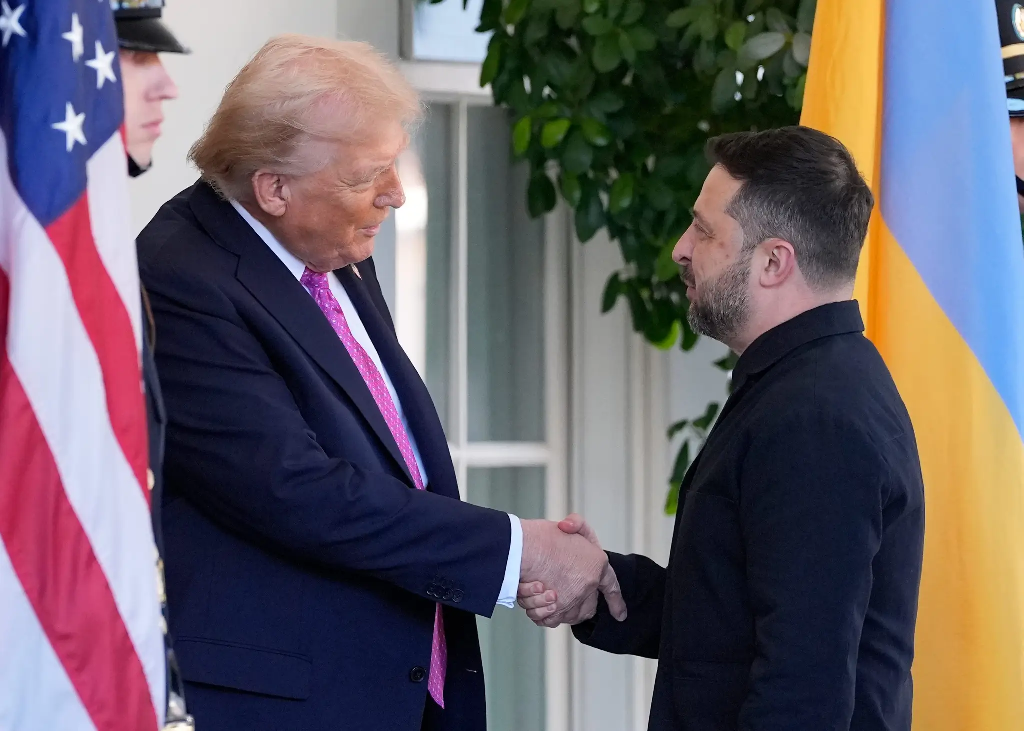 Donald Trump na stretnutí odmietol kľúčovú požiadavku Volodymyra Zelenského. Chce diplomaciu