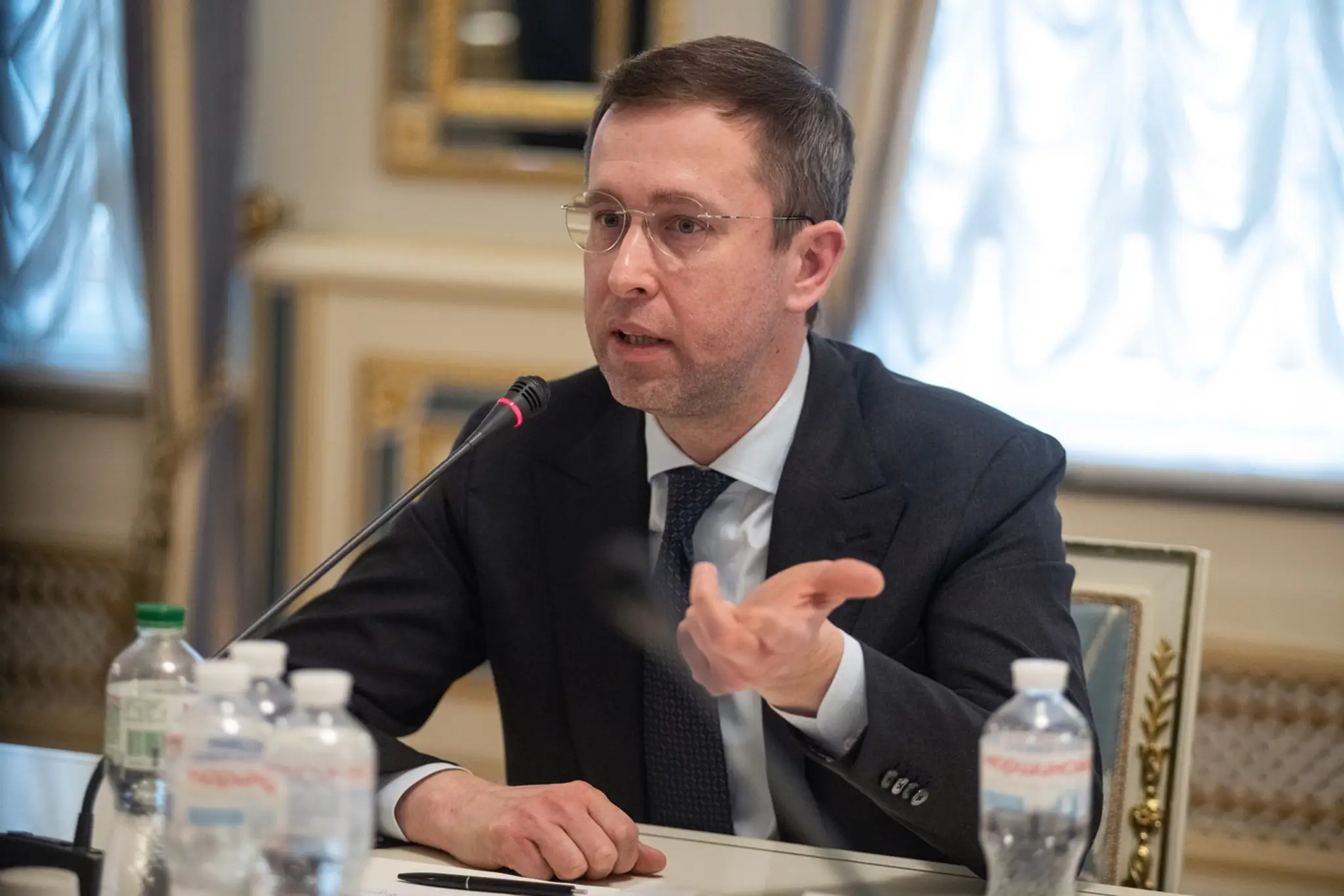 Novým ukrajinským premiérom sa stal šéf energetickej spoločnosti Naftohaz Serhij Koreckyj. 