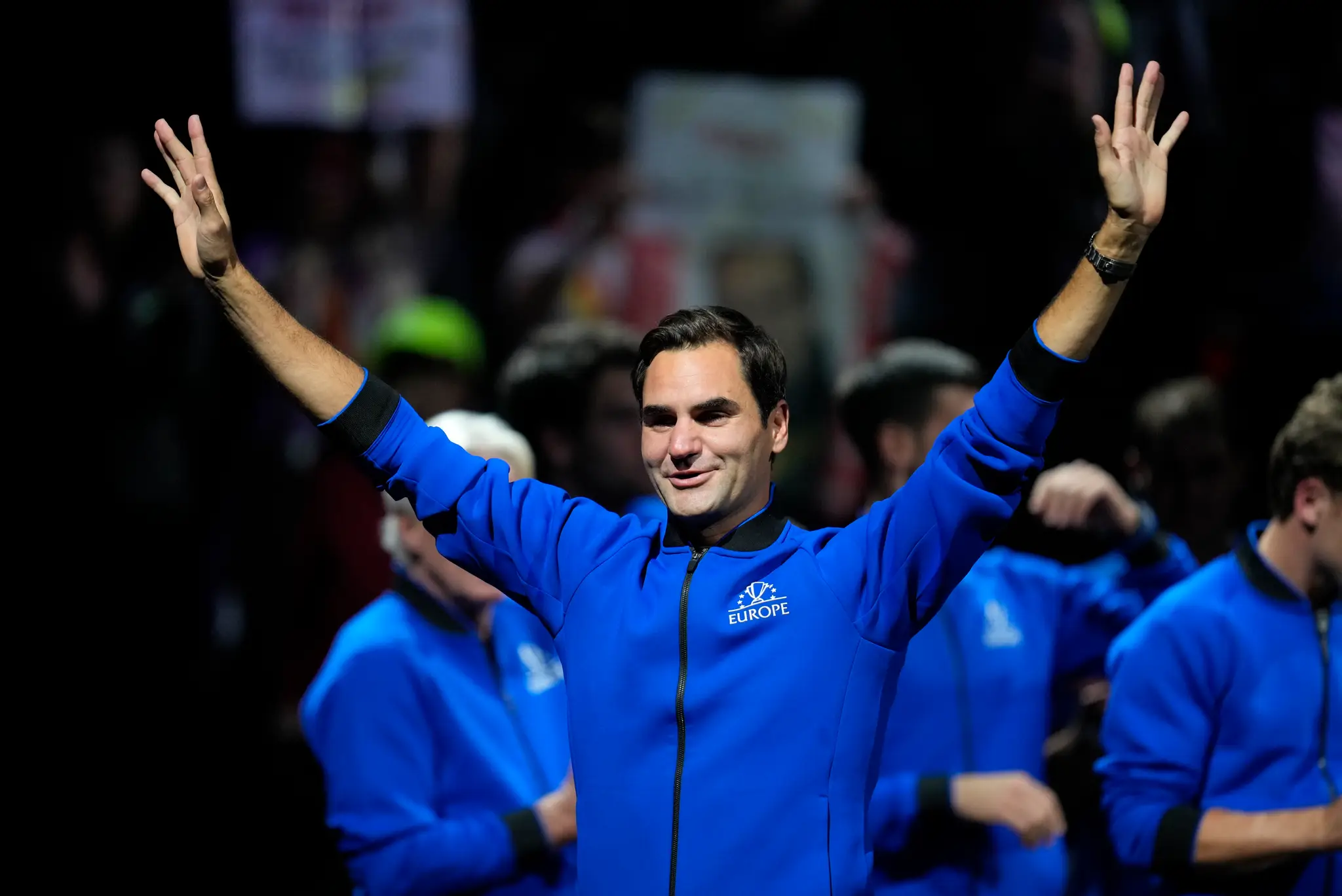 Roger Federer sa lúči s kariérou.