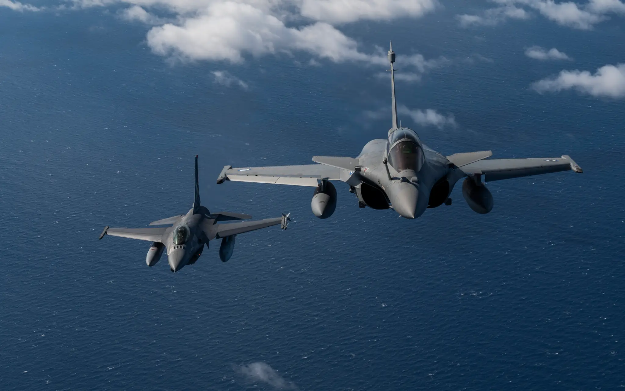 Dassault Rafale a F-16