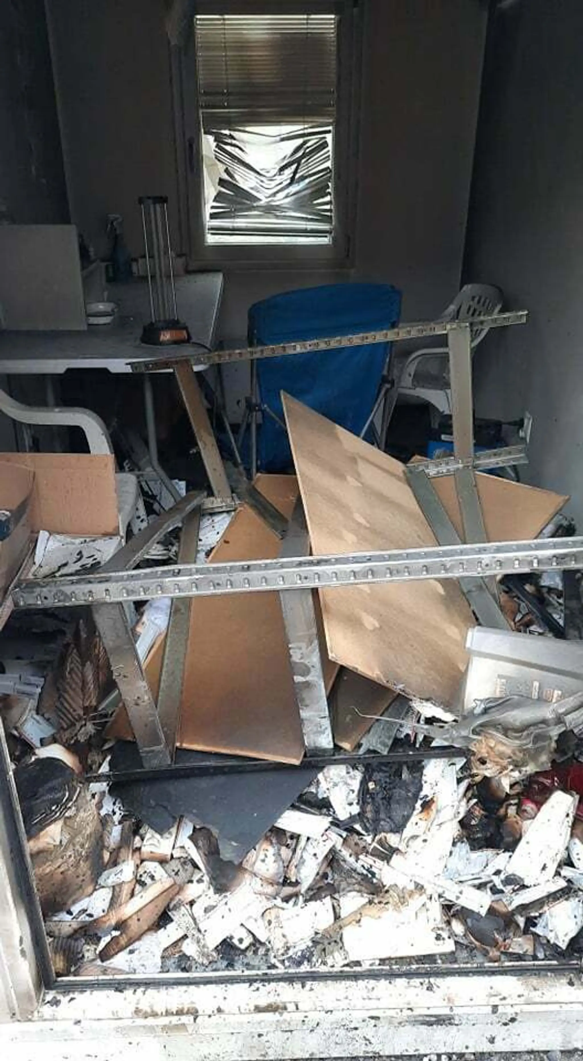 Zničený interiér MOM-ky vo Svidníku.