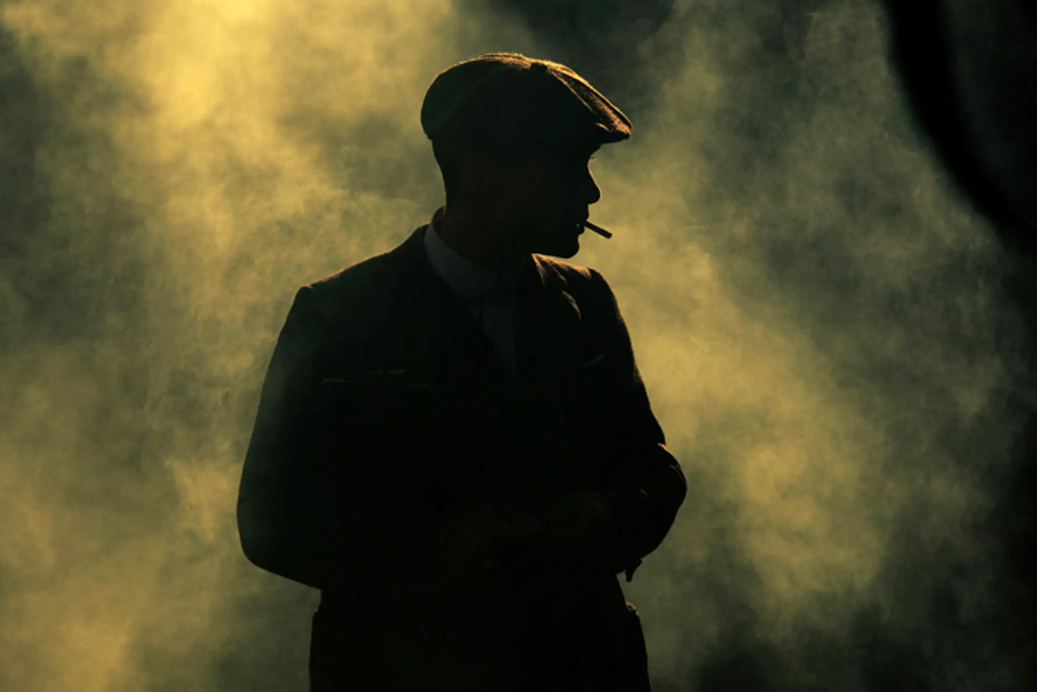 Cillian Murphy ako Tommy Shelby v seriáli Peaky Blinders.
