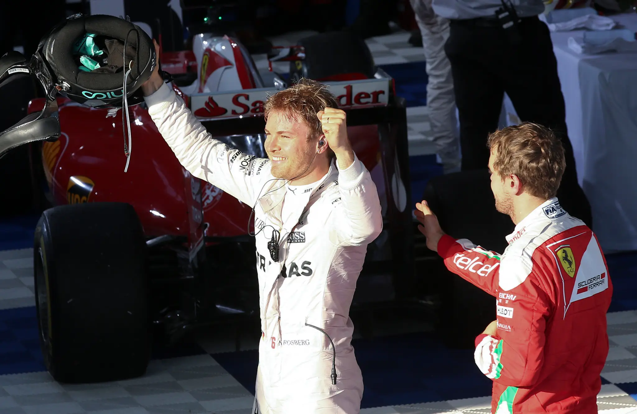 Víťazom úvodnej Veľkej ceny Austrálie sa stal Nico Rosberg.