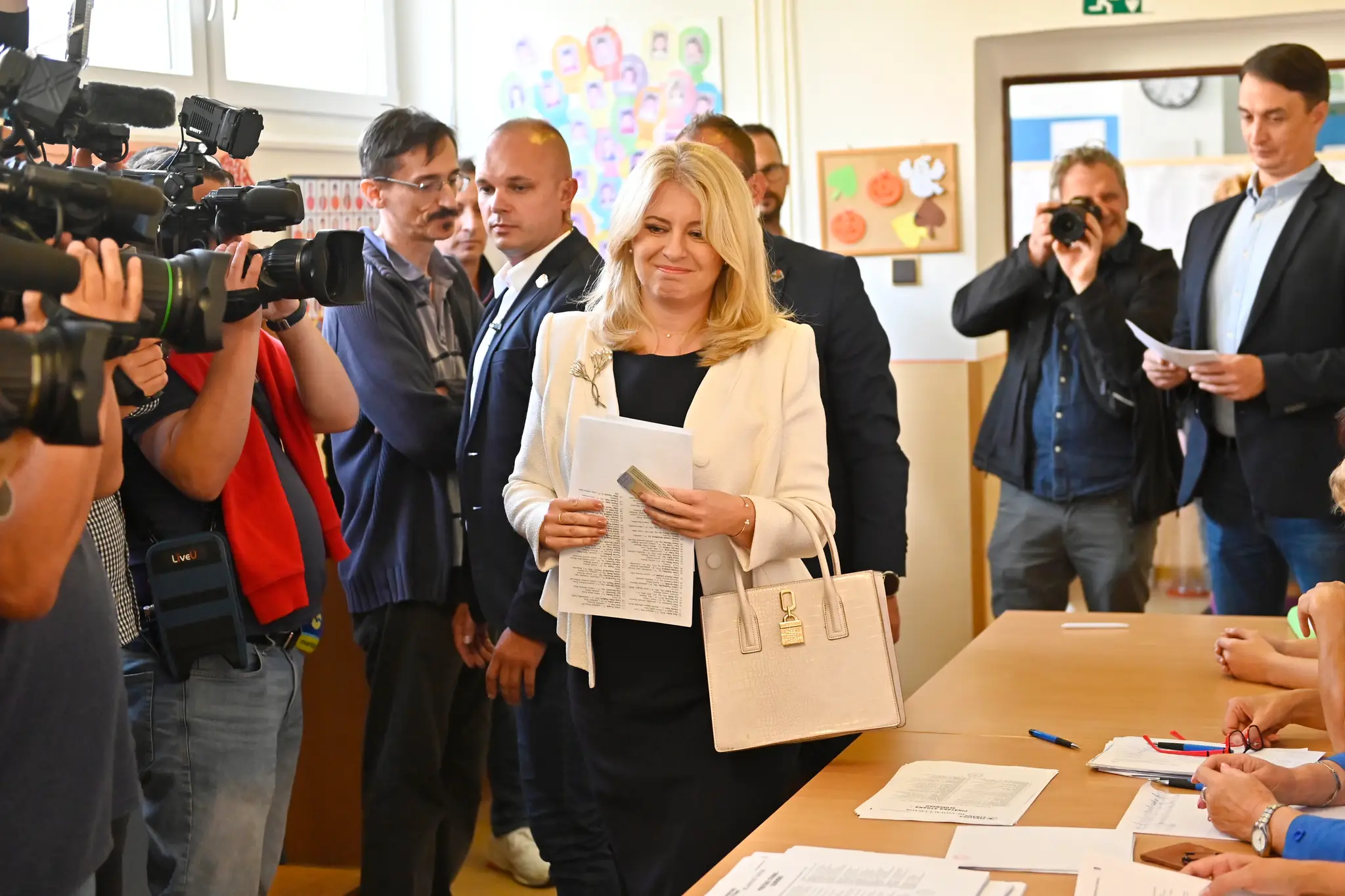 Zuzana Čaputová volila v Pezinku