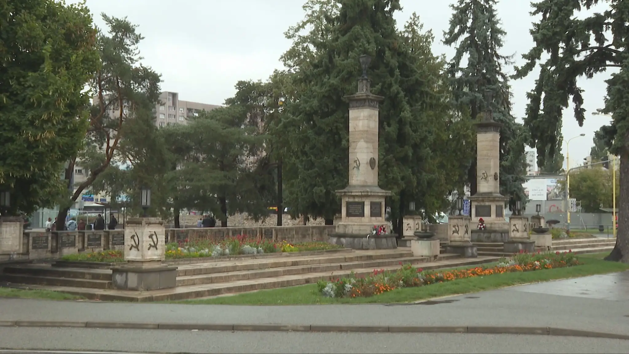 Kontroverzný pamätník v centre Košíc opäť rozvíril vášne