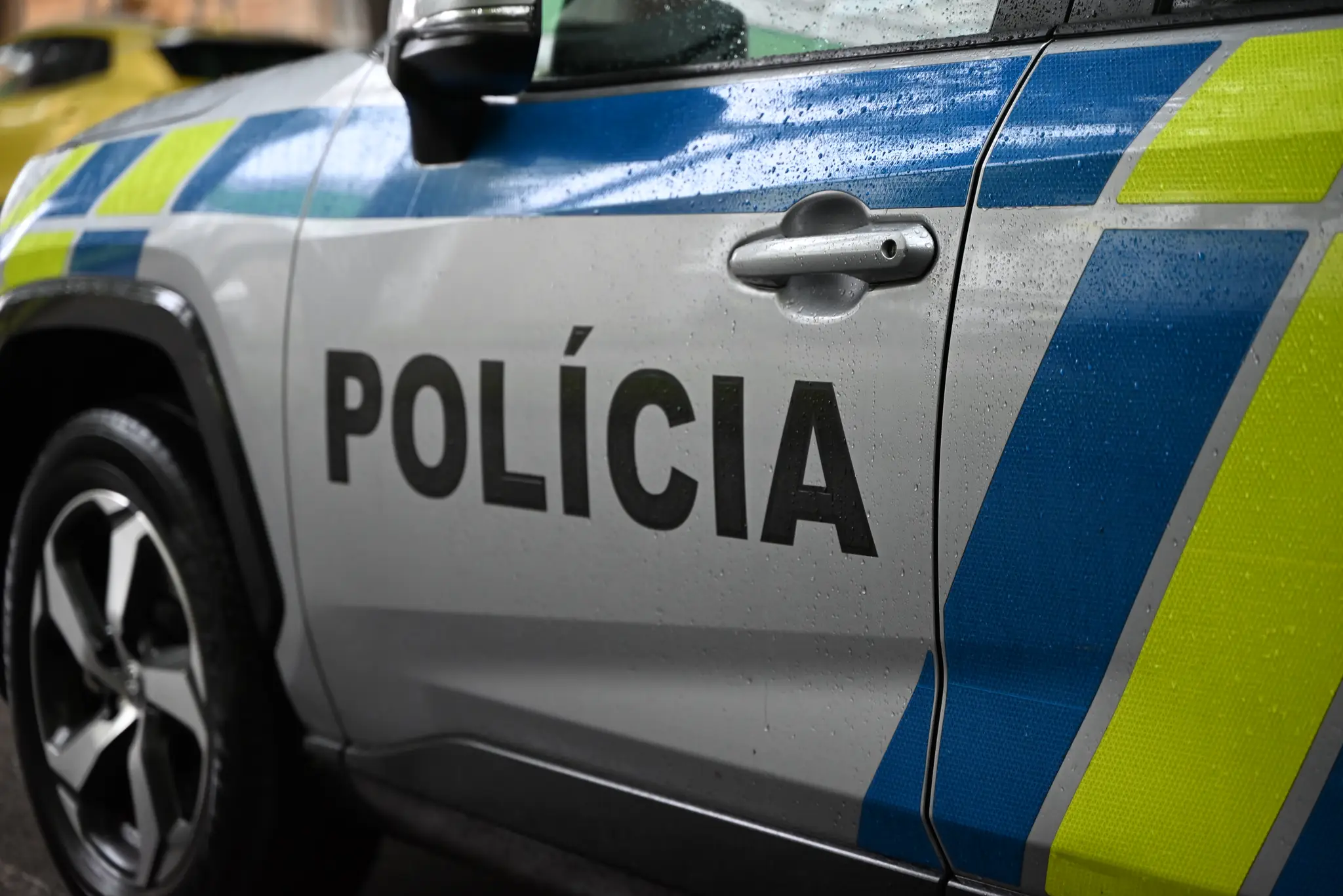 Polícia, policajné auto. Ilustračná snímka