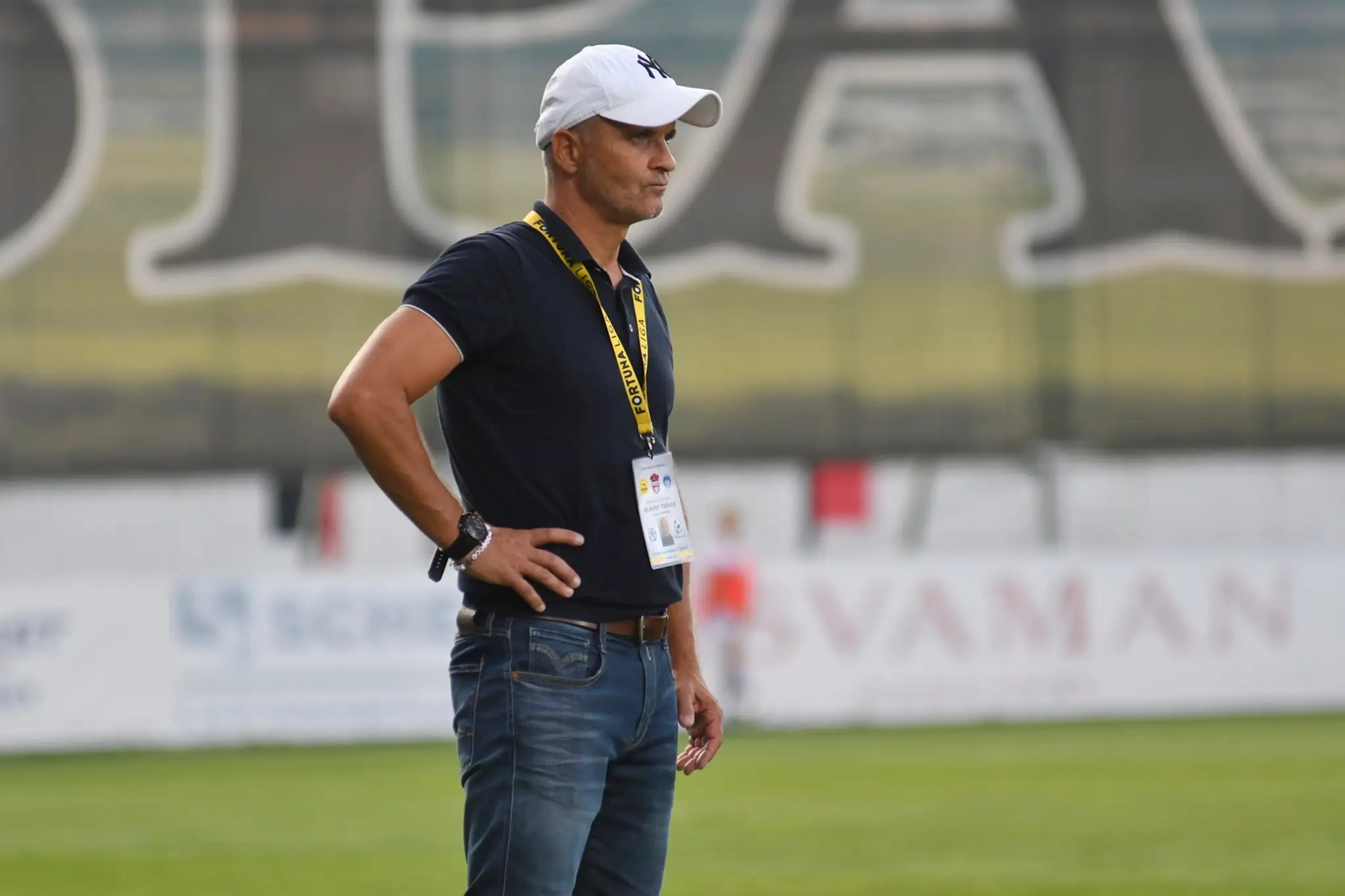 Tréner FC ViOn Zlaté Moravce Juraj Jarábek v zápase so Sereďou.