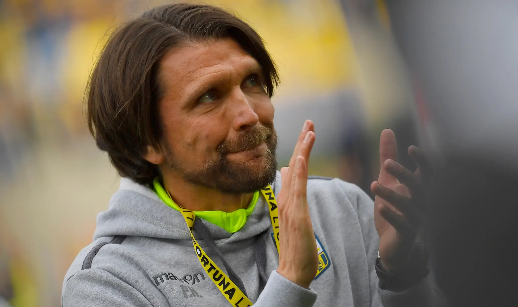 Na archívnej snímke z roku 2019 tréner Peter Hyballa.