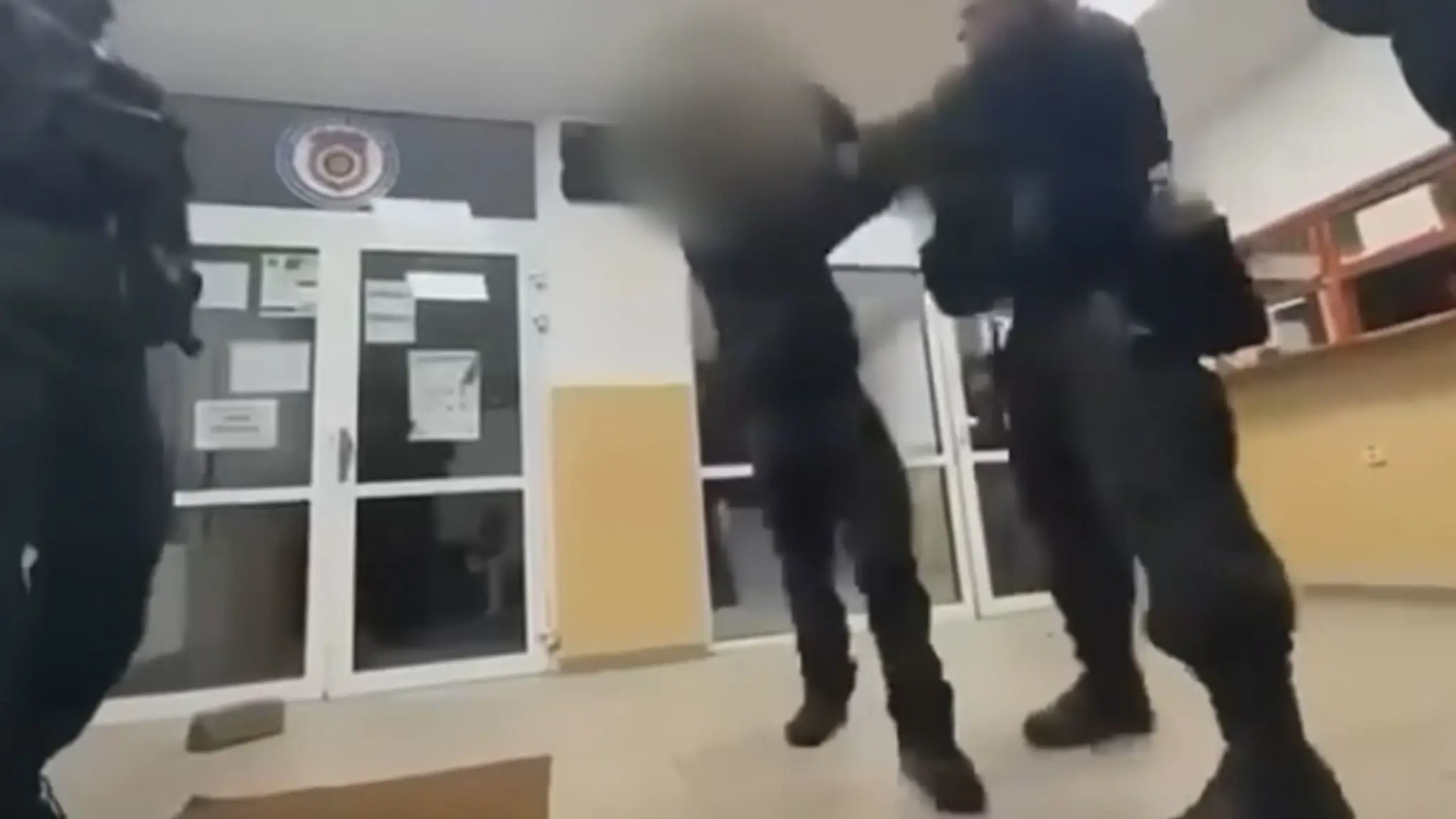 Útok policajta na 15-ročného chlapca 