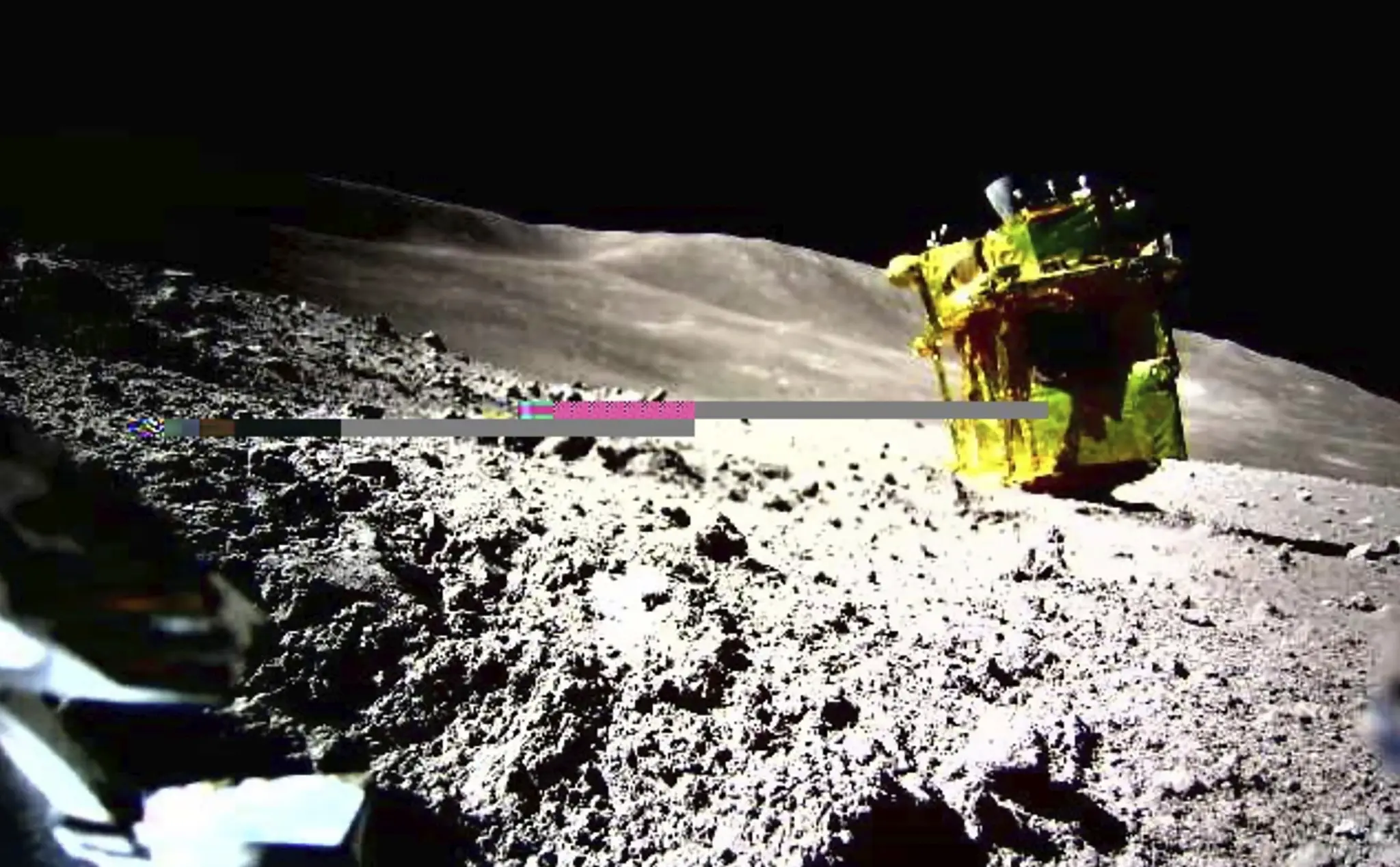 Na snímke, ktorú poskytla japonská agentúra pre výskum vesmíru (JAXA) je robotické vozítko s názvom Smart Lander for Investigating Moon (SLIM). 