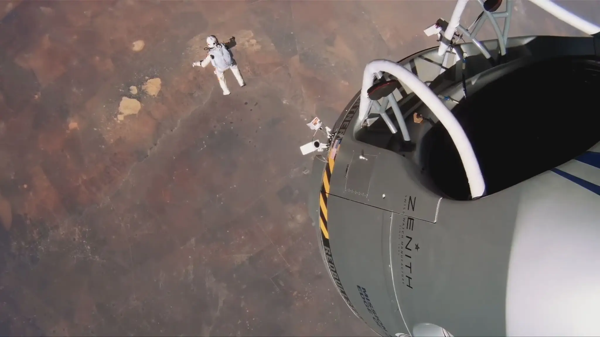 Felix Baumgartner tragicky zahynul v Taliansku.