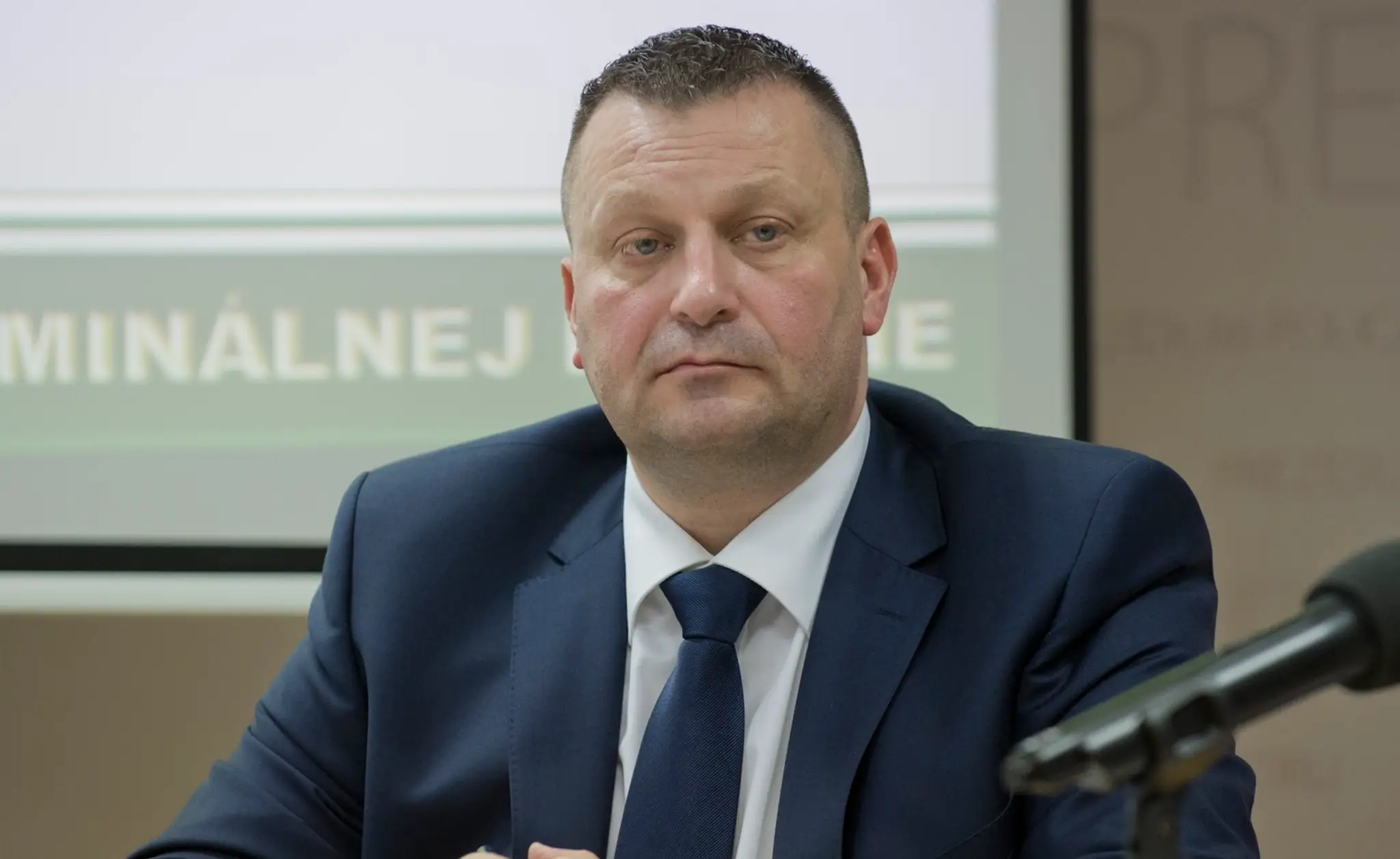 Na snímke z roku 2016 prvý viceprezident Policajného zboru SR Jaroslav Málik počas tlačovej besedy.