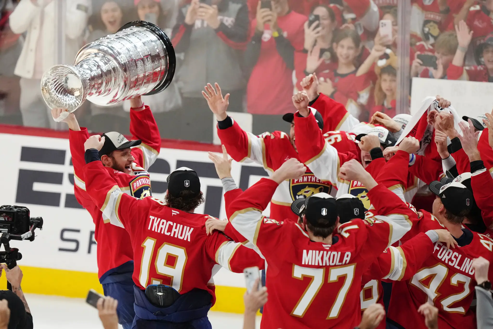 Florida Panthers získala druhý Stanleyho pohár v rade