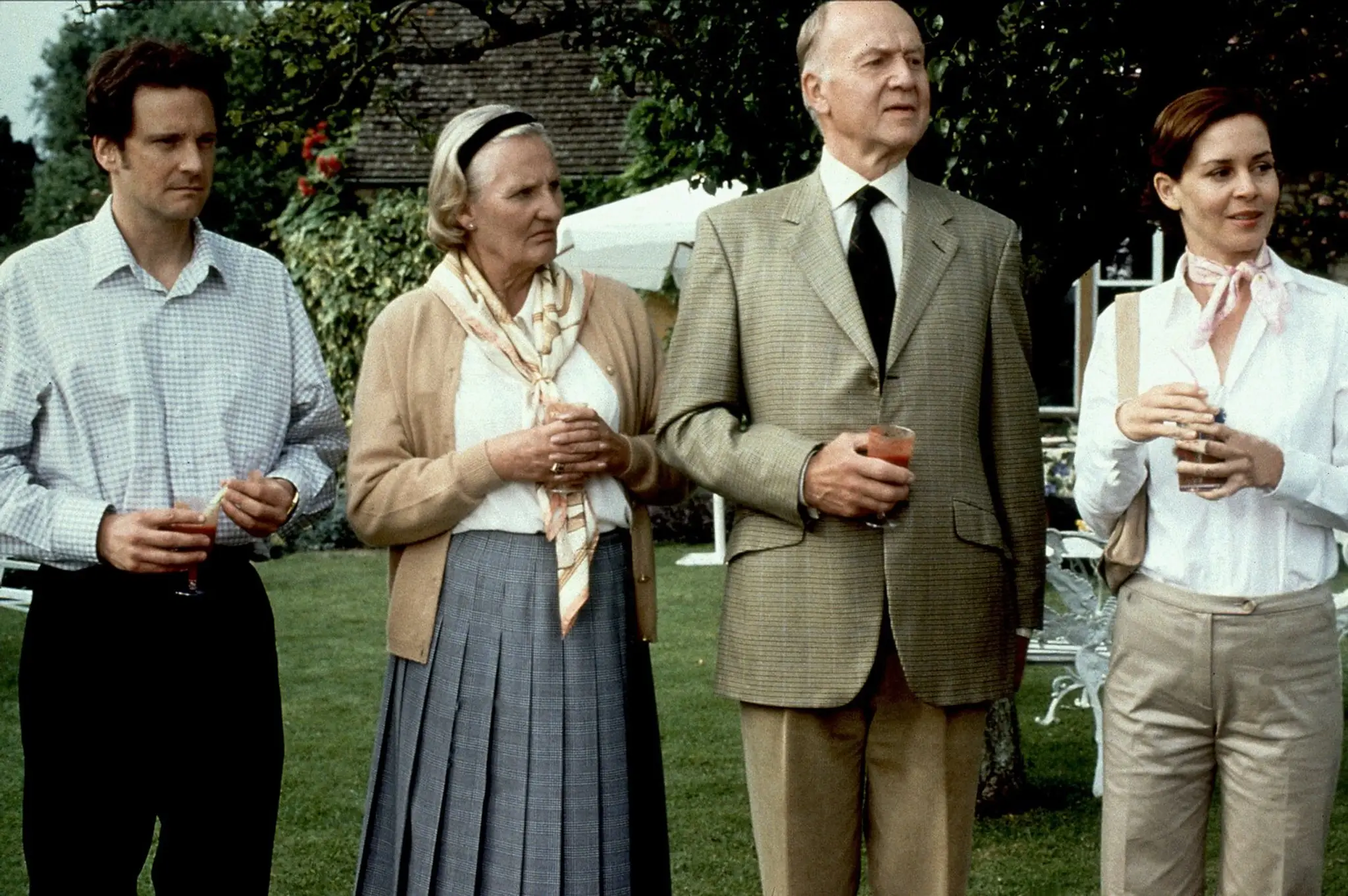 Donald Douglas (na fotke druhý sprava) vo filme Denník Bridget Jonesovej (2001)