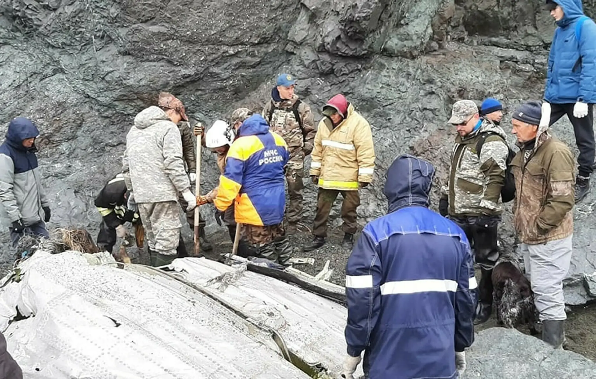 Trosky havarovaného ruského lietadla na Kamčatke