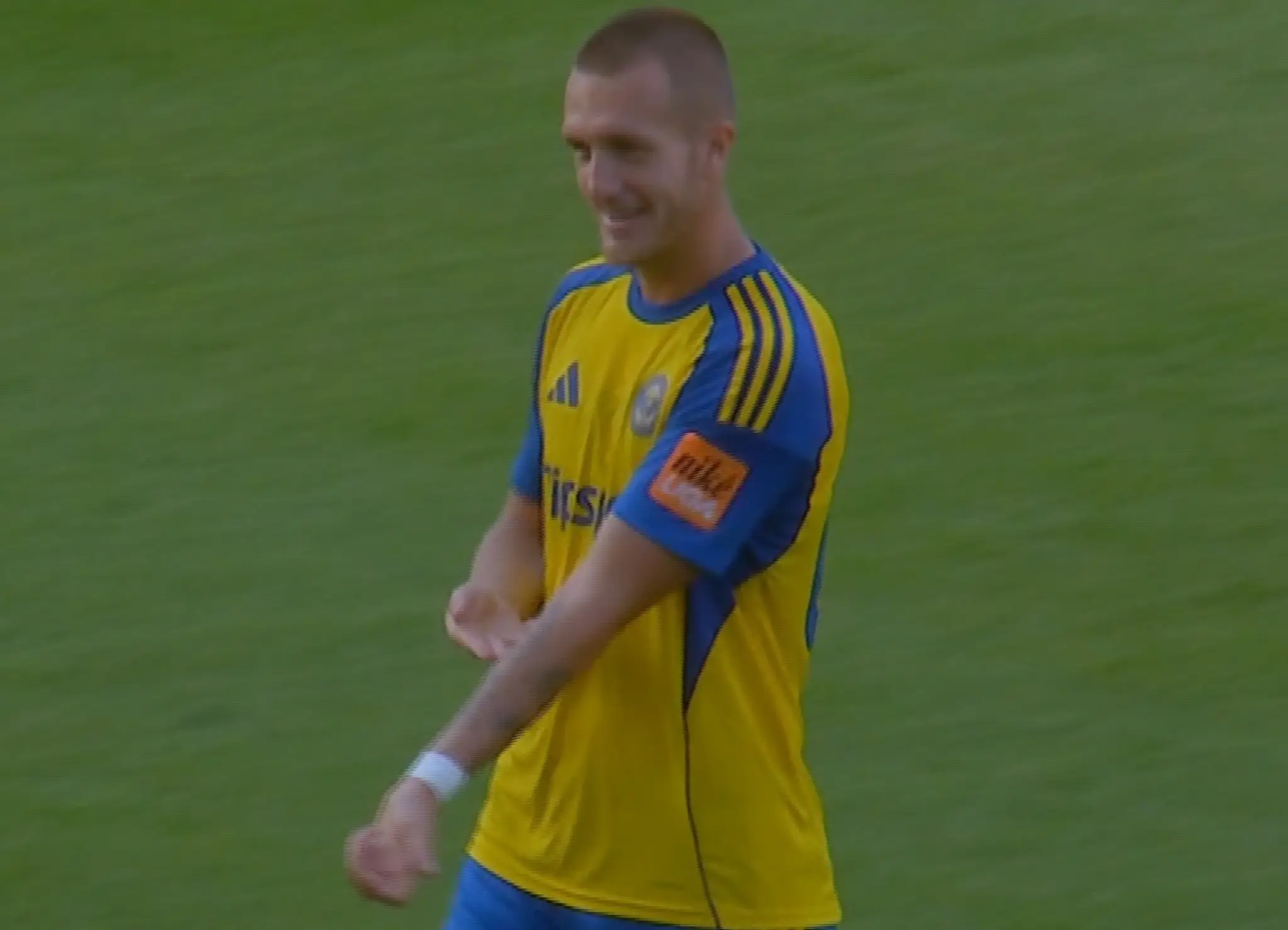 Martin Bednár oslavuje gól proti Ružomberku.