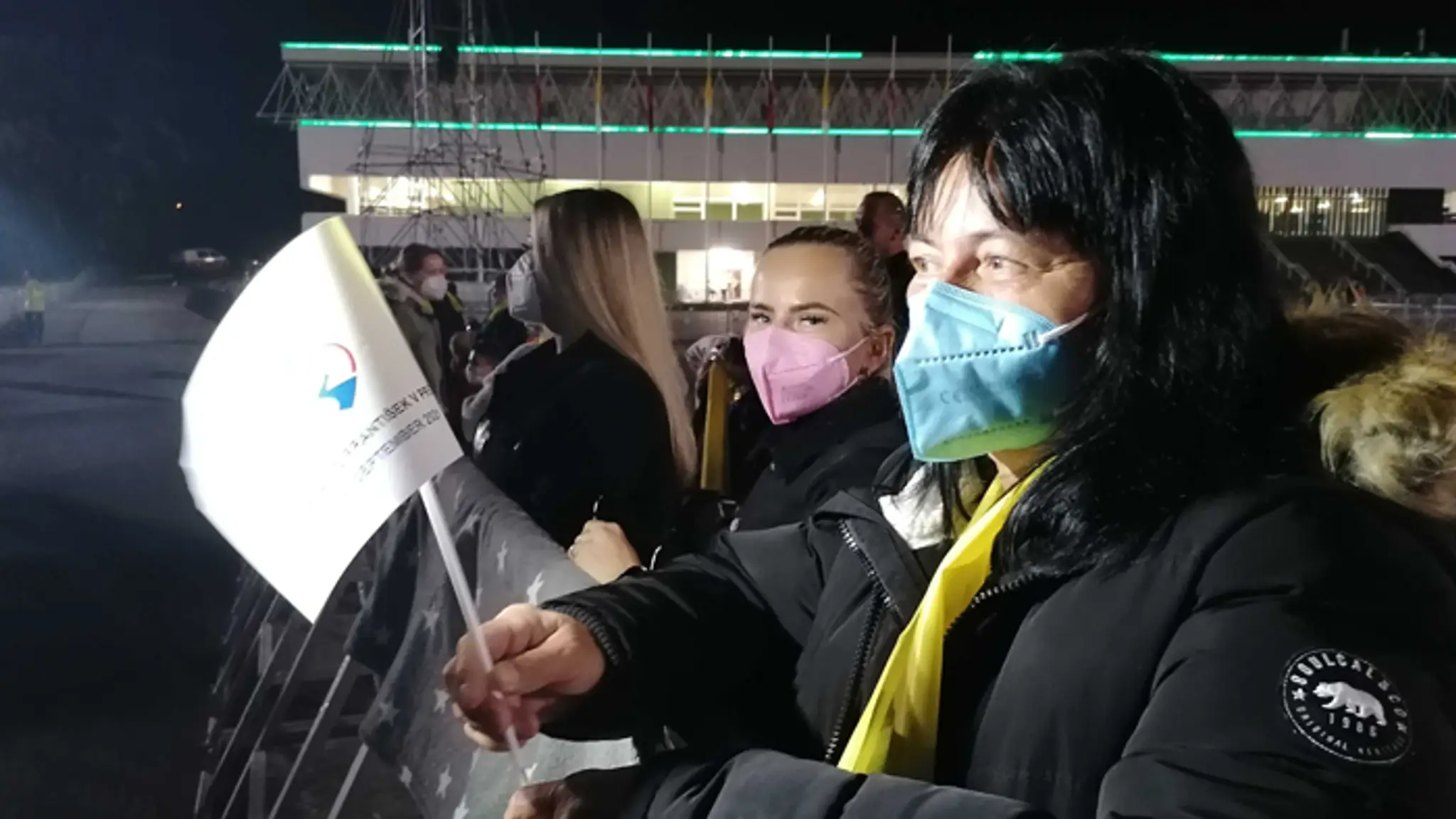 Prvé návštevníčky už pustili do areálu pred halou v Prešove.