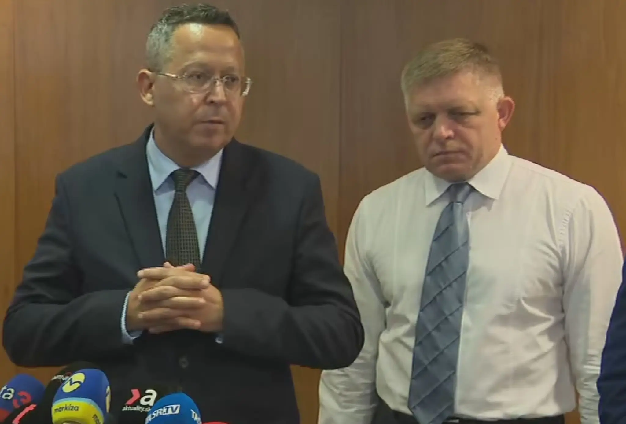 Sprava premiér Robert Fico a minister financií Ladislav Kamenický.