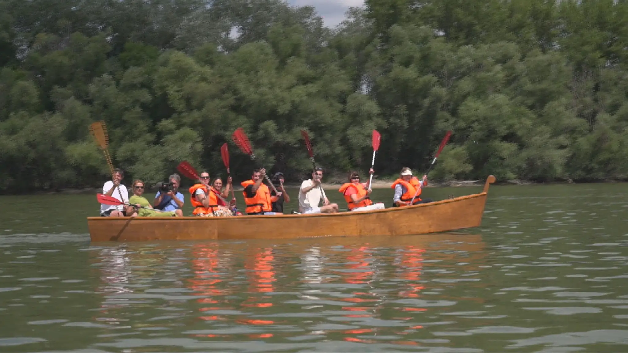 Kontrabasový čln