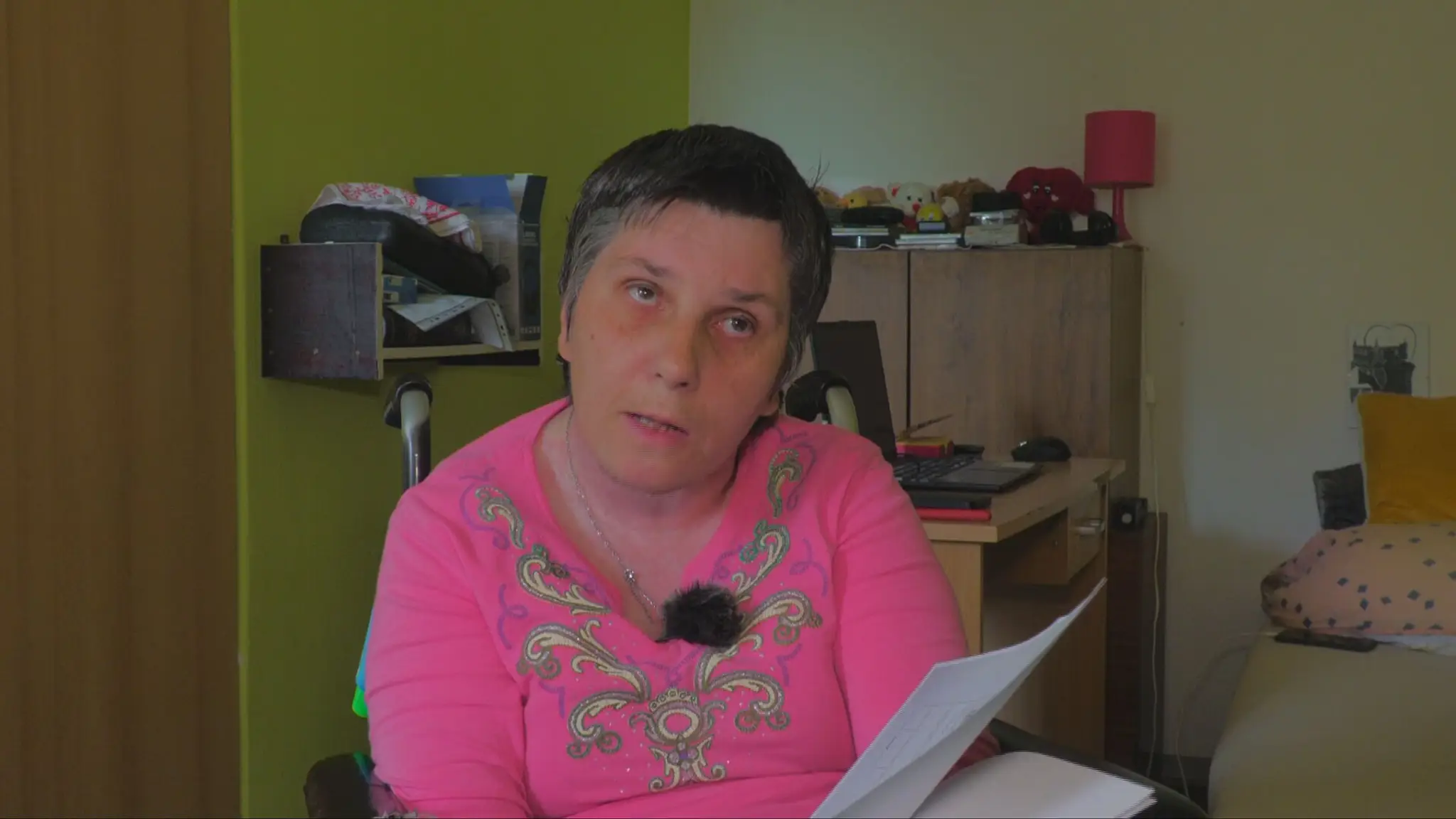 Invalidnej dôchodkyni sa pokazil invalidný vozík