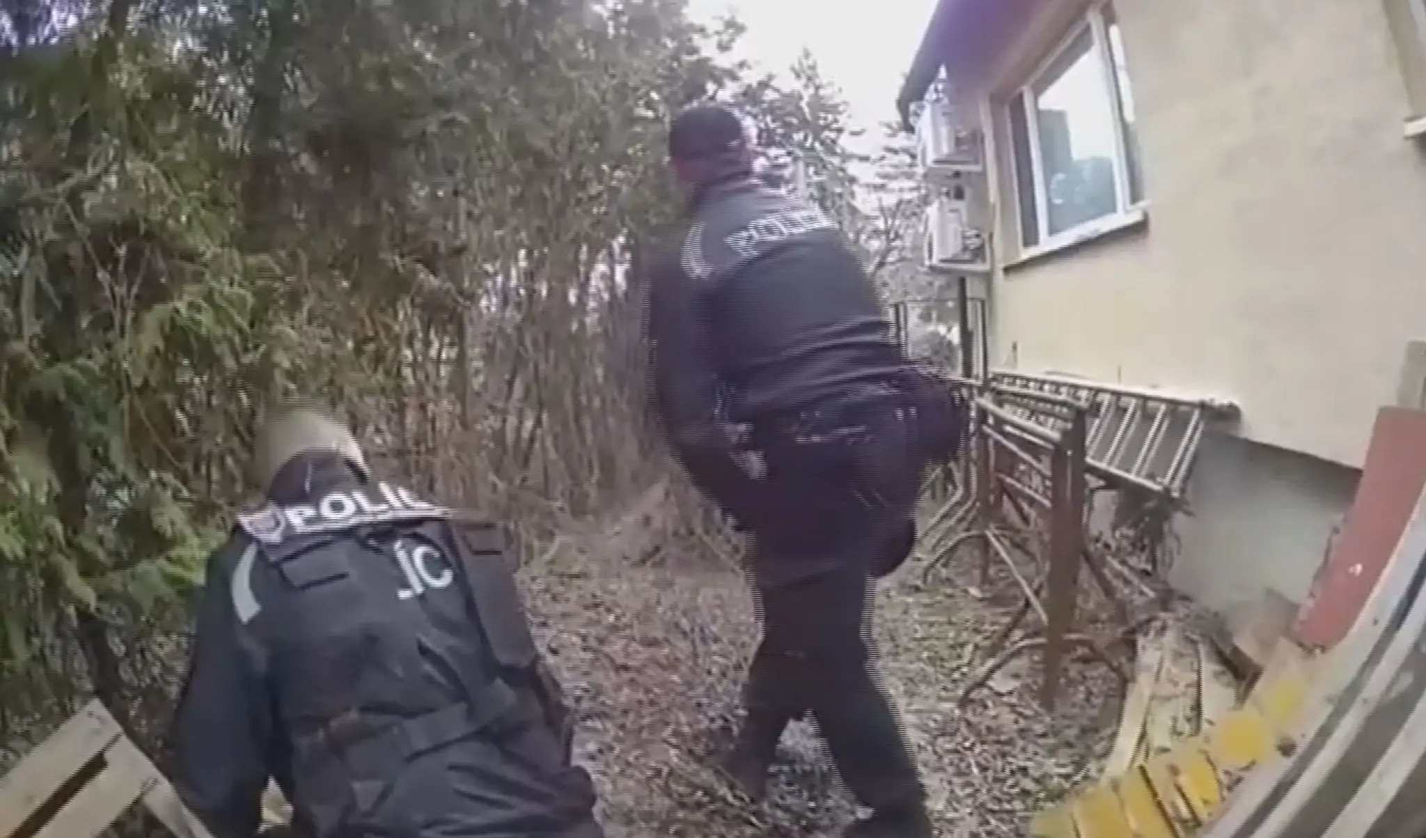 Policajti chytali zlodeja