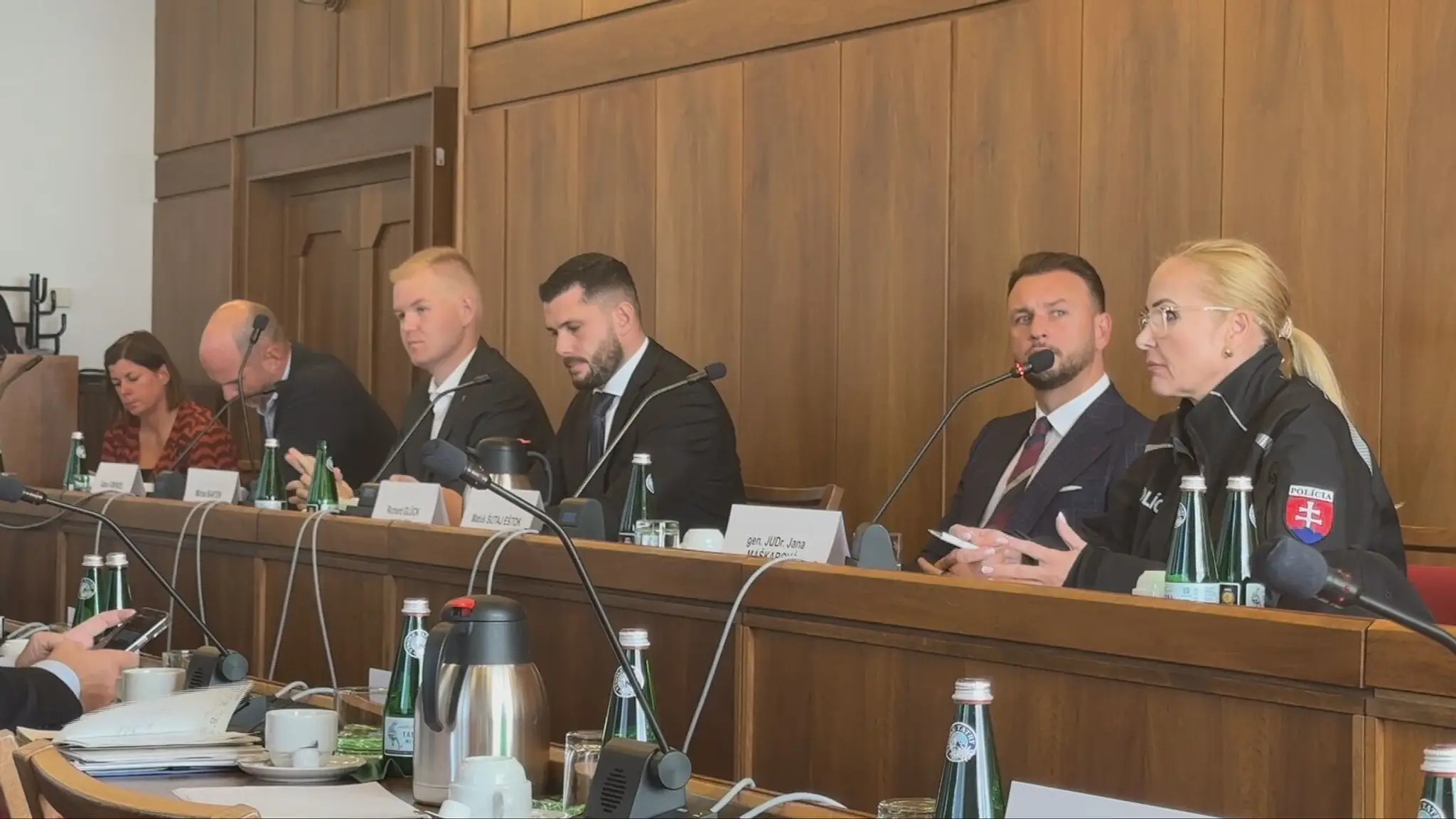 Poverená šéfka Policajného zboru Jana Maškarová na zasadnutí parlamentného brannobezpečnostného výboru.