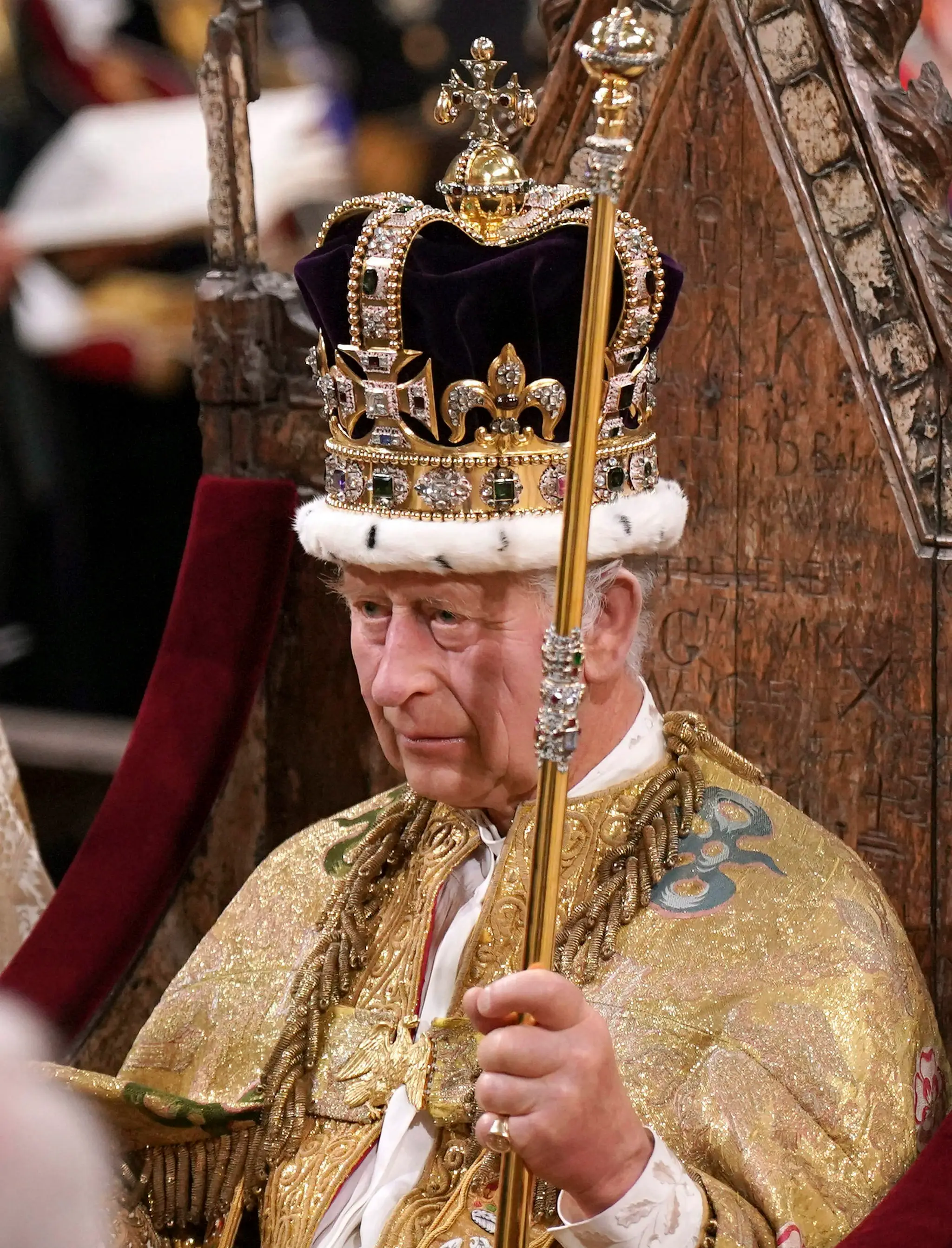 Karol III. bol korunovaný za britského kráľa. 