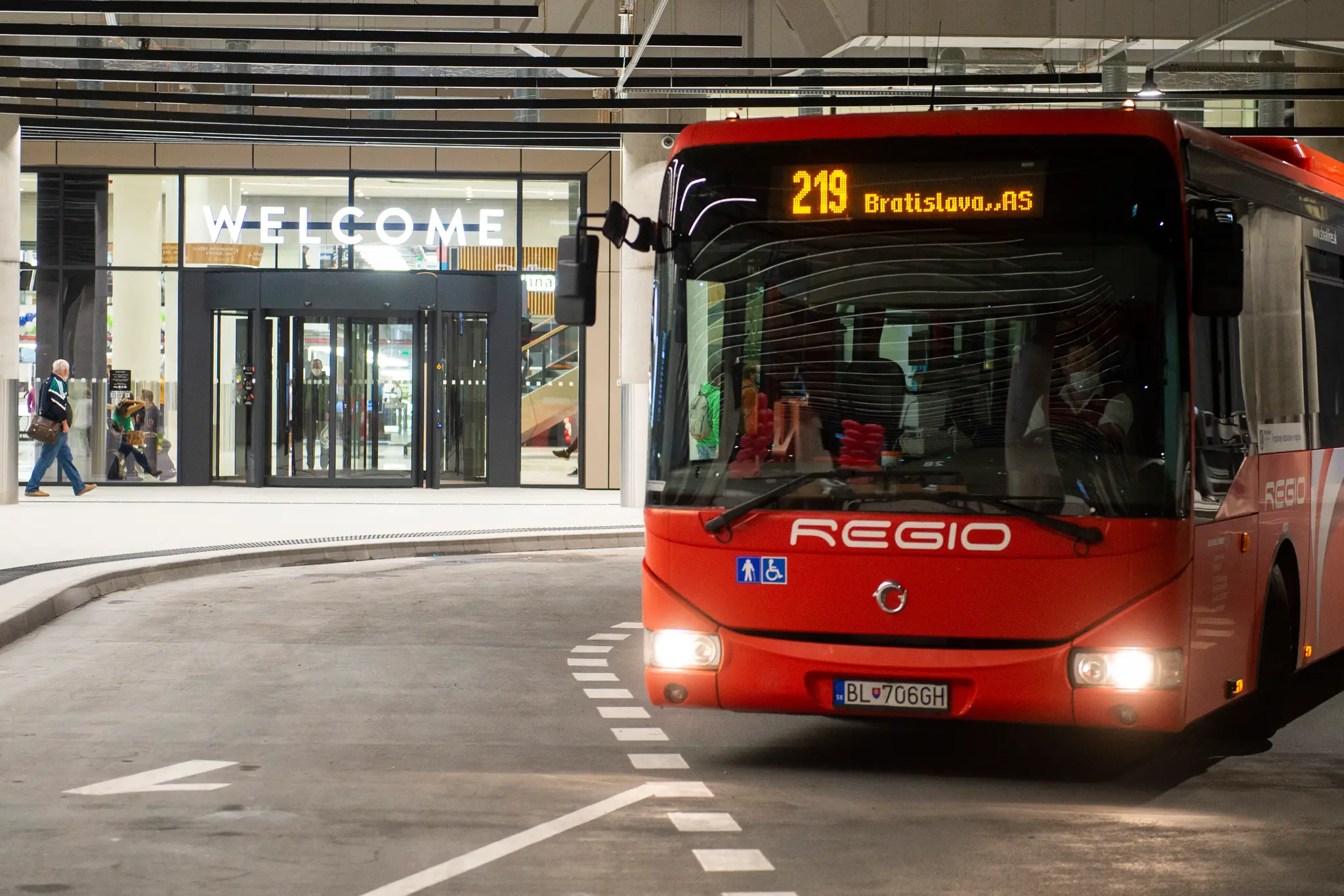 Autobusová stanica Nivy v Bratislave