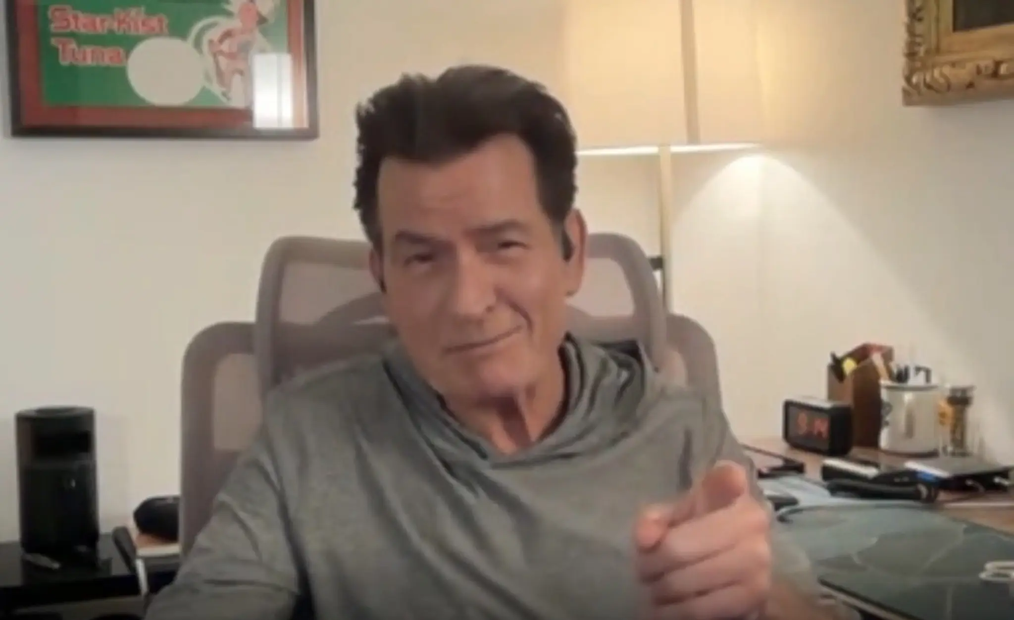 Charlie Sheen bol hosťom v relácii Talk.