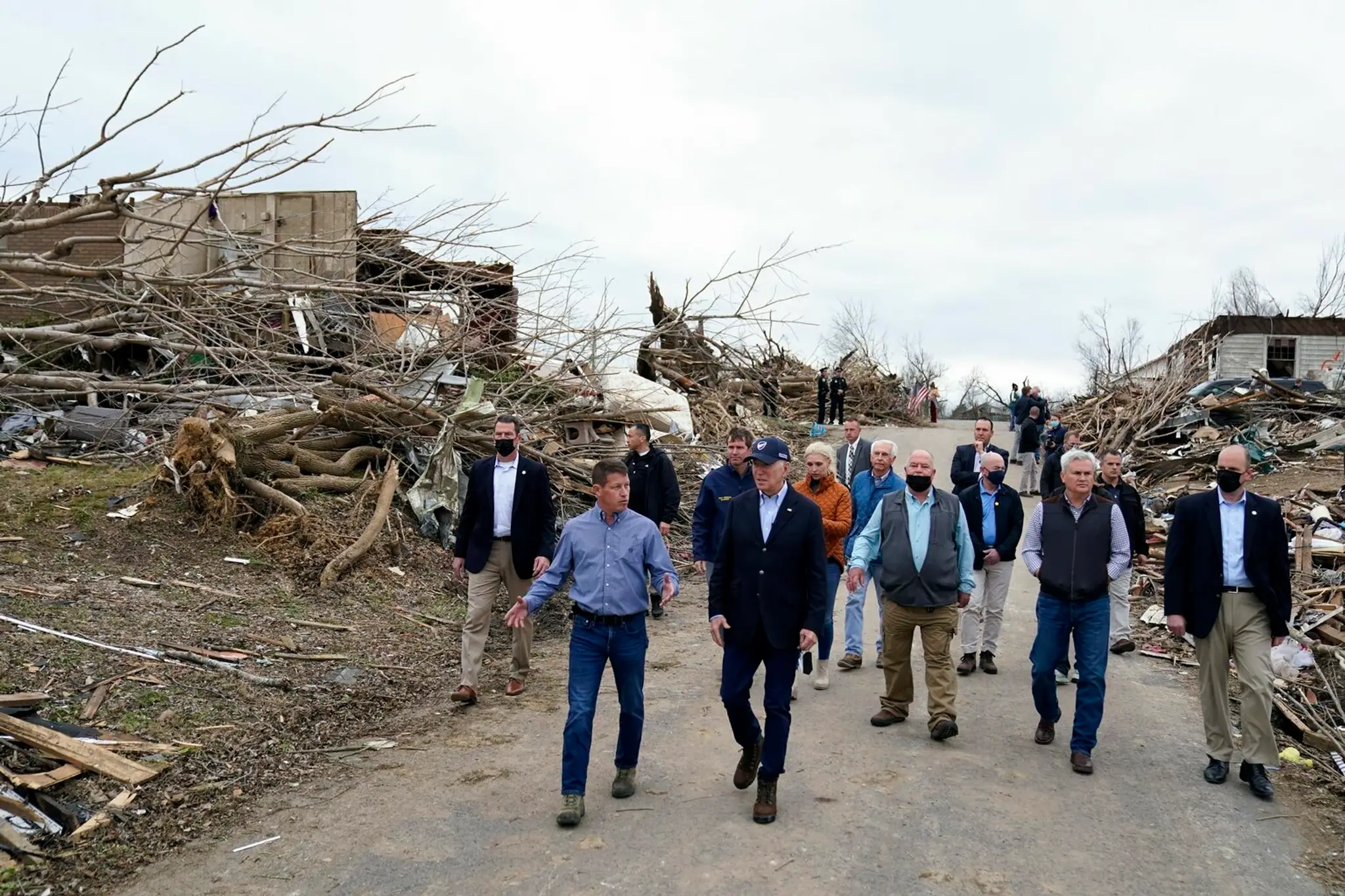 Takéto škody som ešte nevidel, uviedol Biden v oblastiach zasiahnutých tornádom v Kentucky