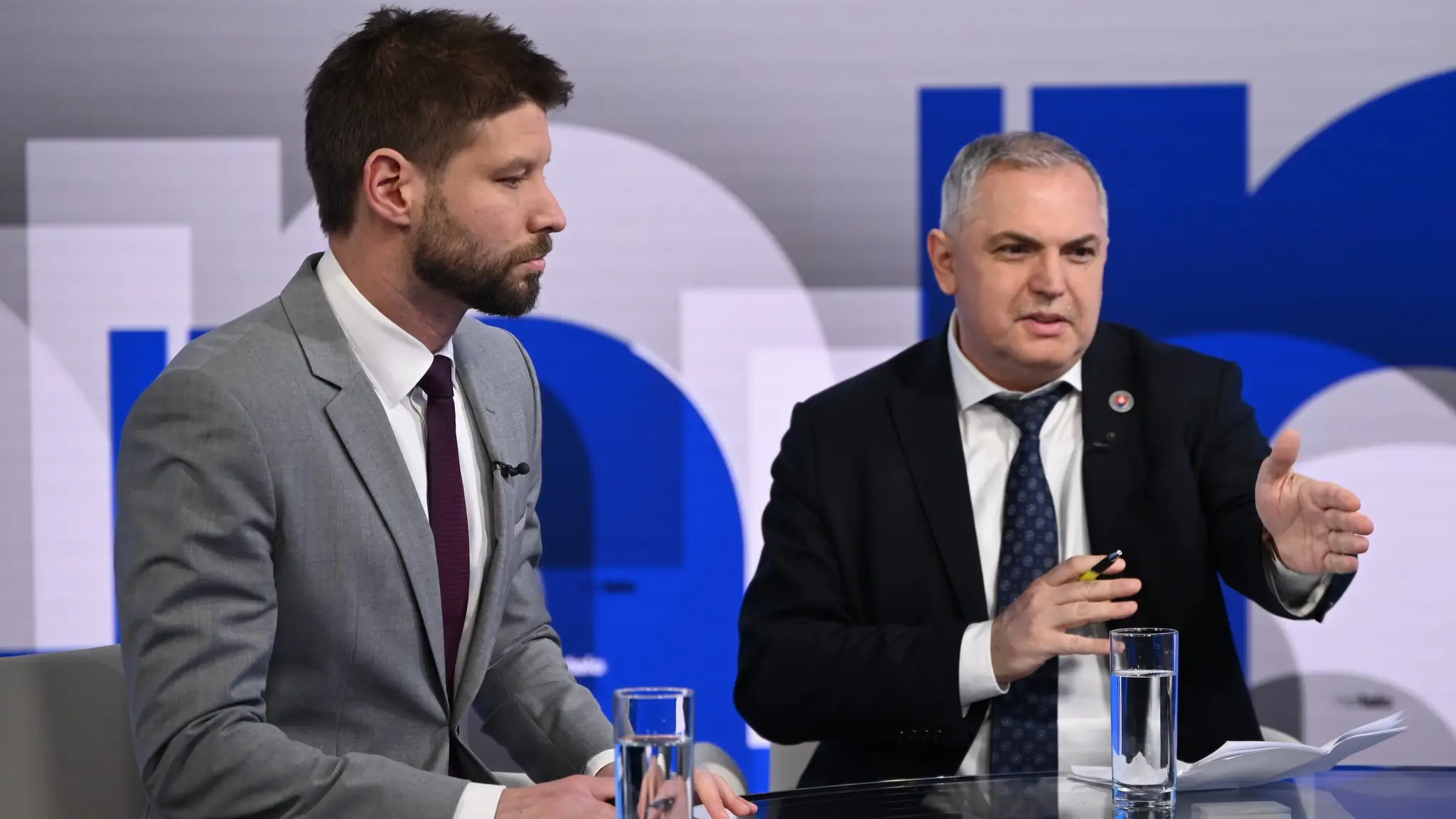Hosťami relácie Na telo boli Michal Šimečka a Roman Michelko.