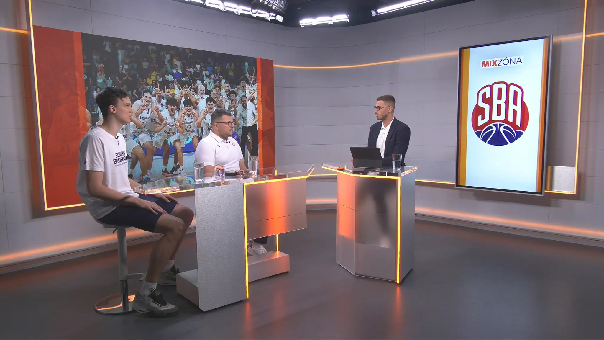Maroš Golian a Richard Kamenský v štúdiu TN live.