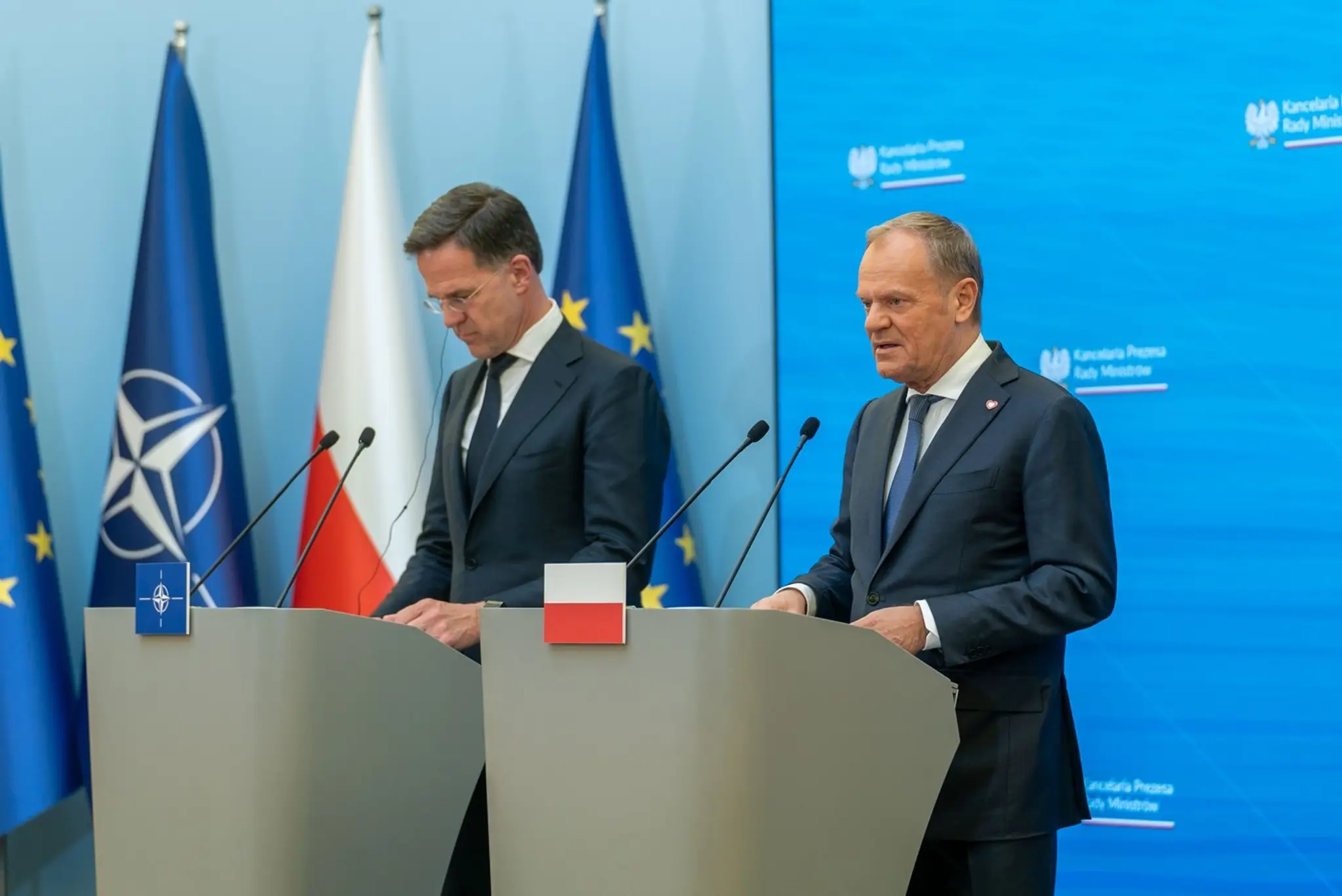 Generálny tajomník NATO Mark Rutte a poľský premiér Donald Tusk.
