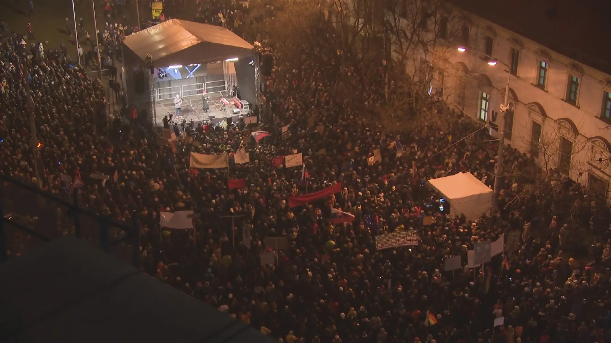 Opozičné protesty v Bratislave.