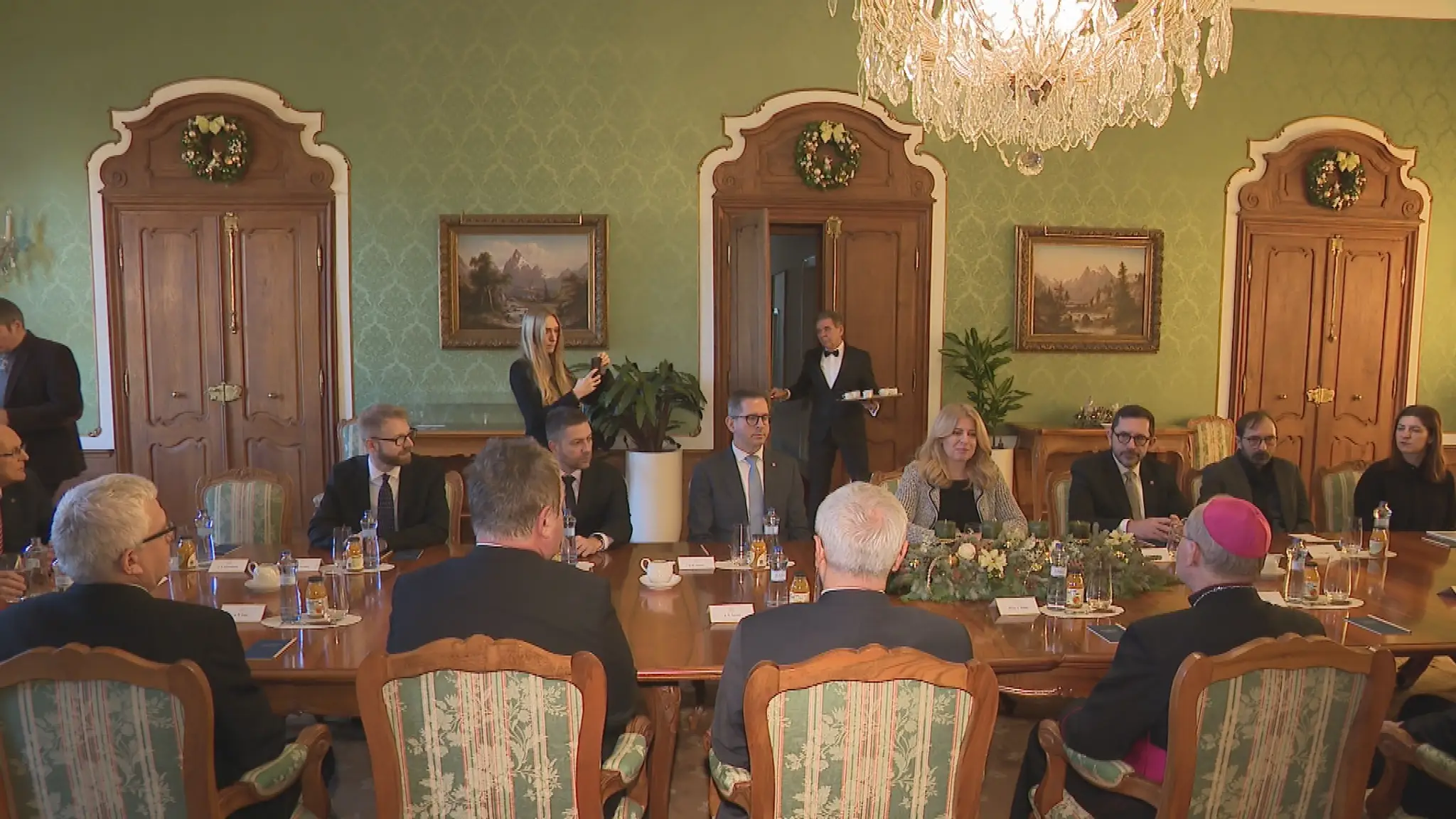 19 Cirkevnici u preziden1.jpg_bez_watermarku_1