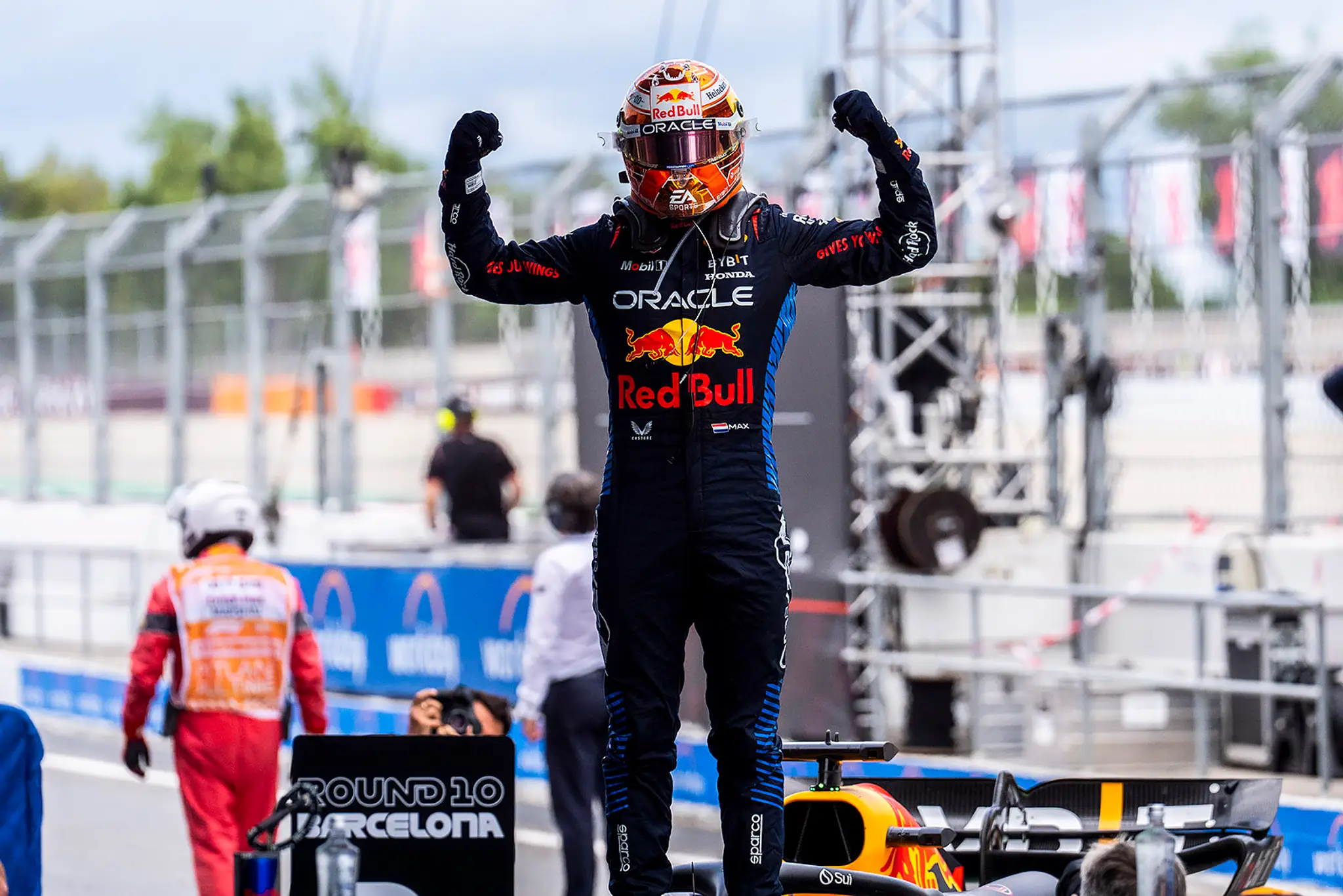Max Verstappen z Red Bullu oslavoval víťazstvo.