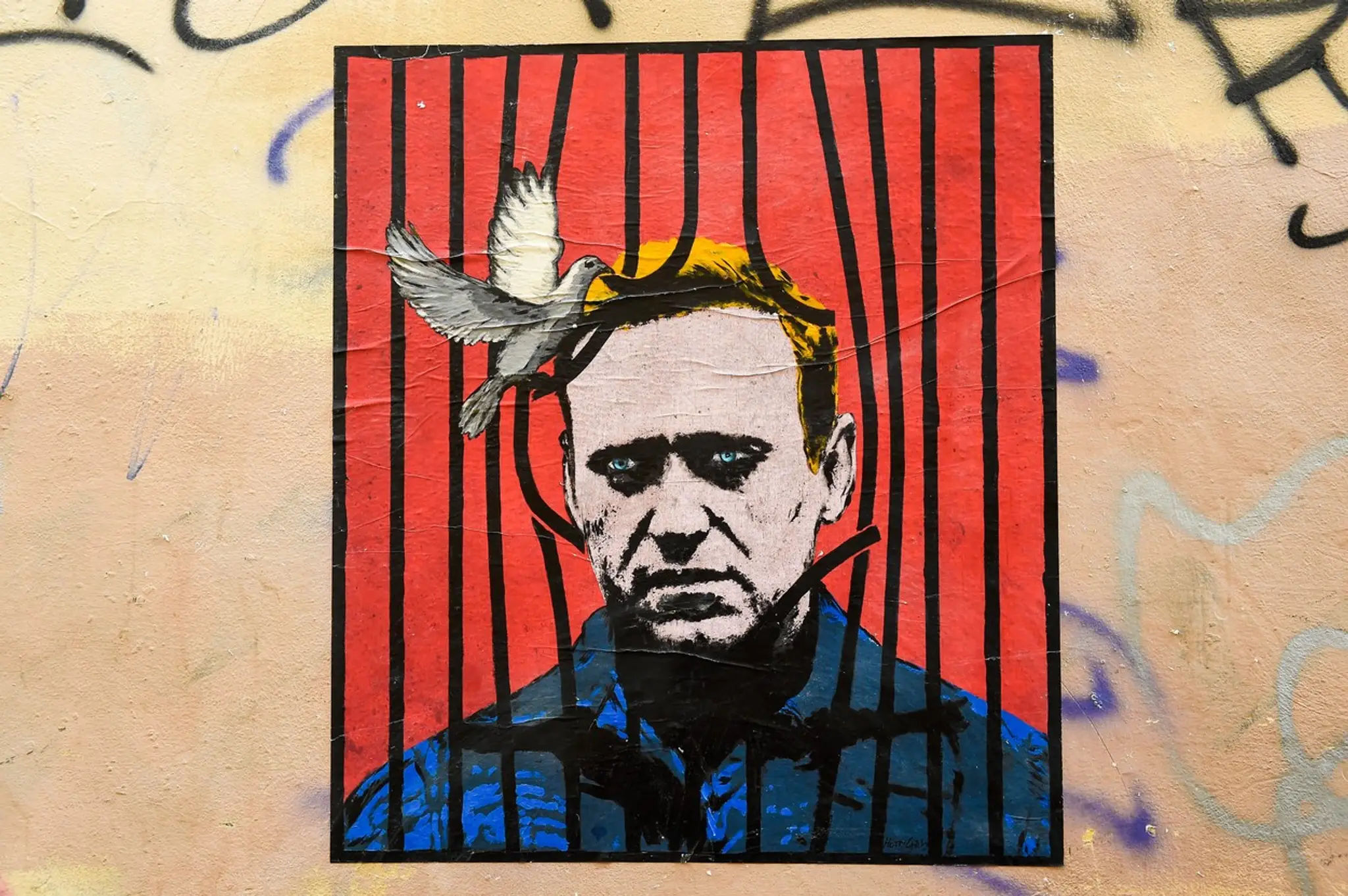 Alexej Navaľnyj zobrazený na stene v Ríme.