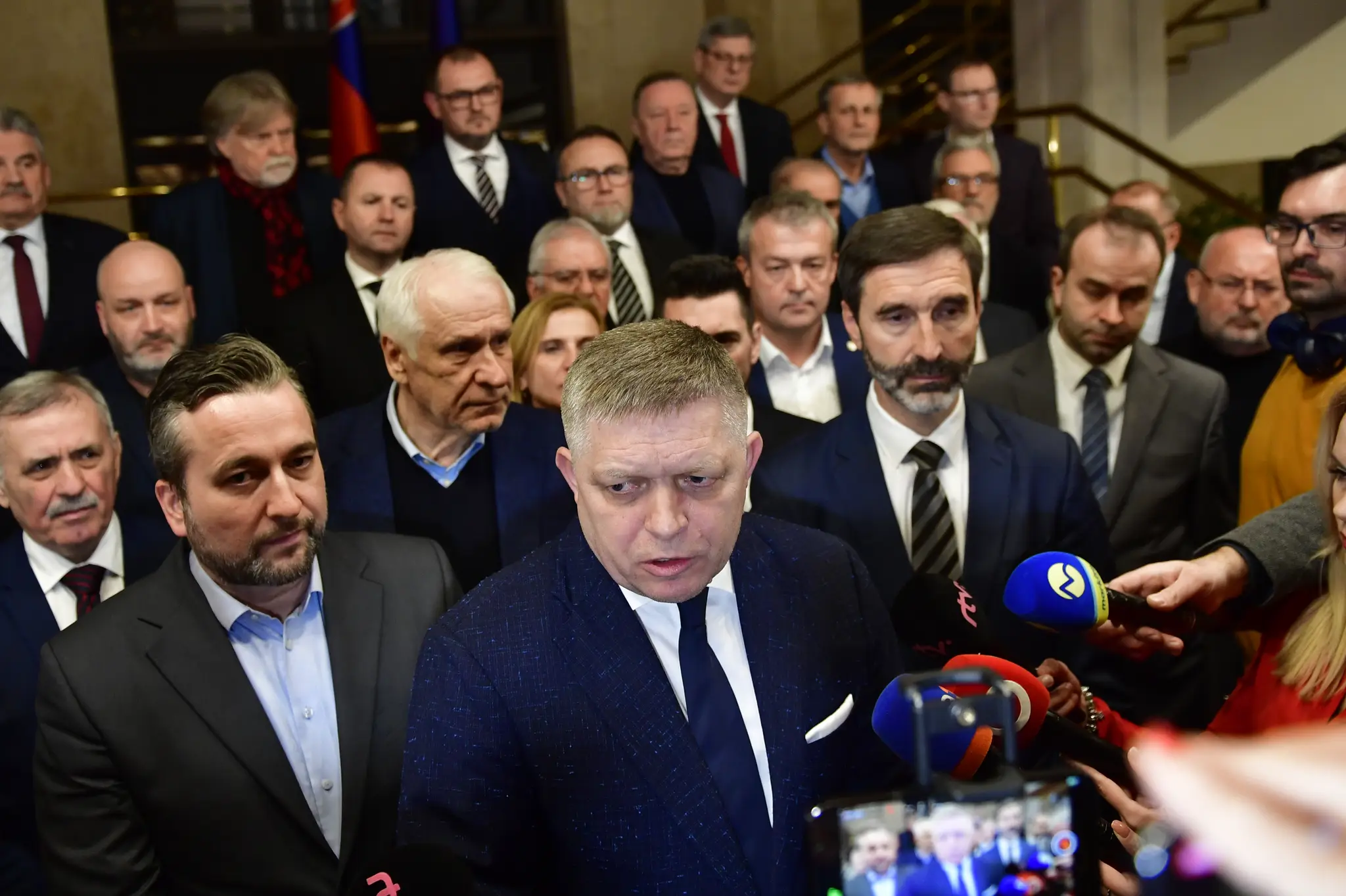 Poslanci Smeru.