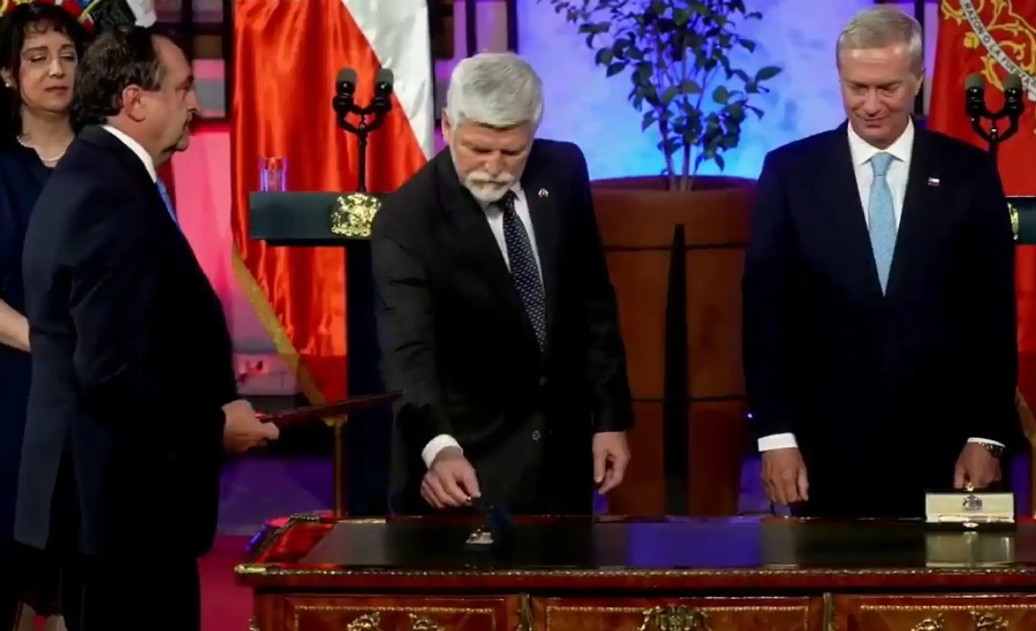 Petr Pavel vracia Chile pero.