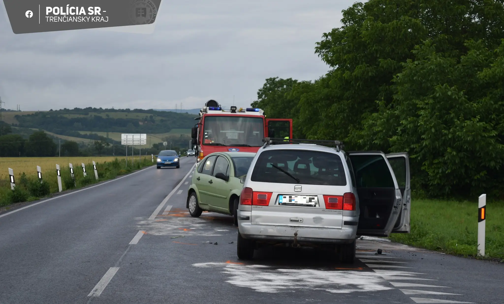Zrážka áut pri Novom Meste nad Váhom.