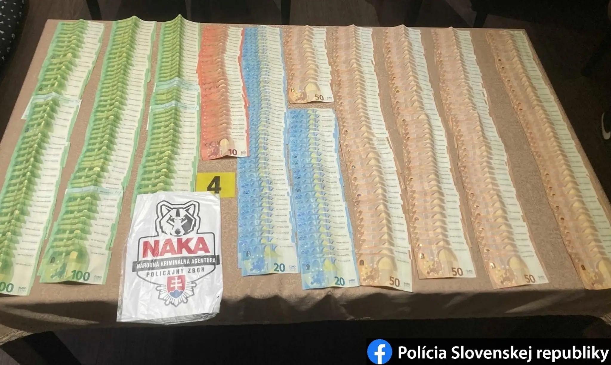 Peniaze z drogovej činnosti na juhu Slovenska.