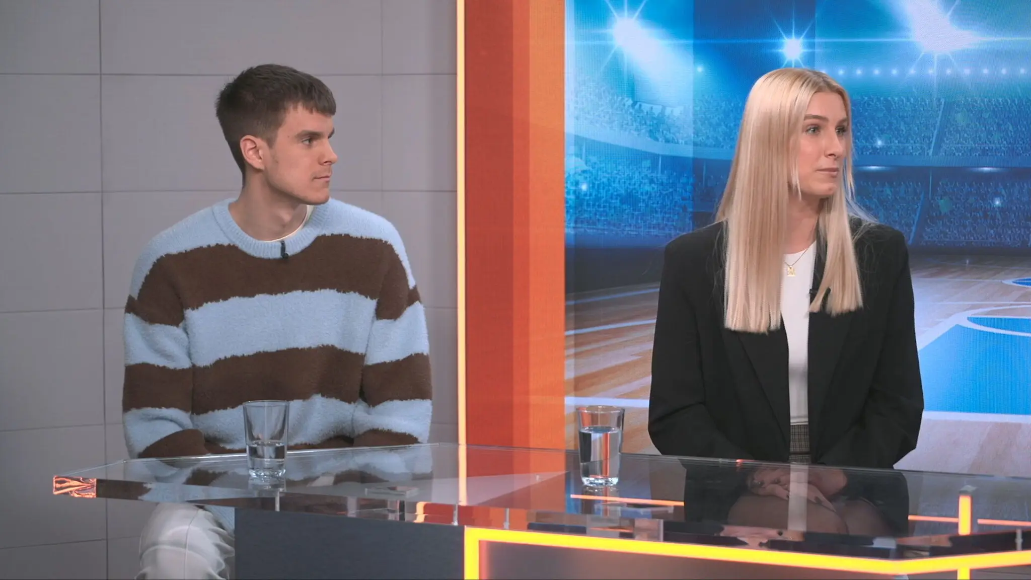 Súrodenci Peter a Nikola Kováčikovci v štúdiu TN live.
