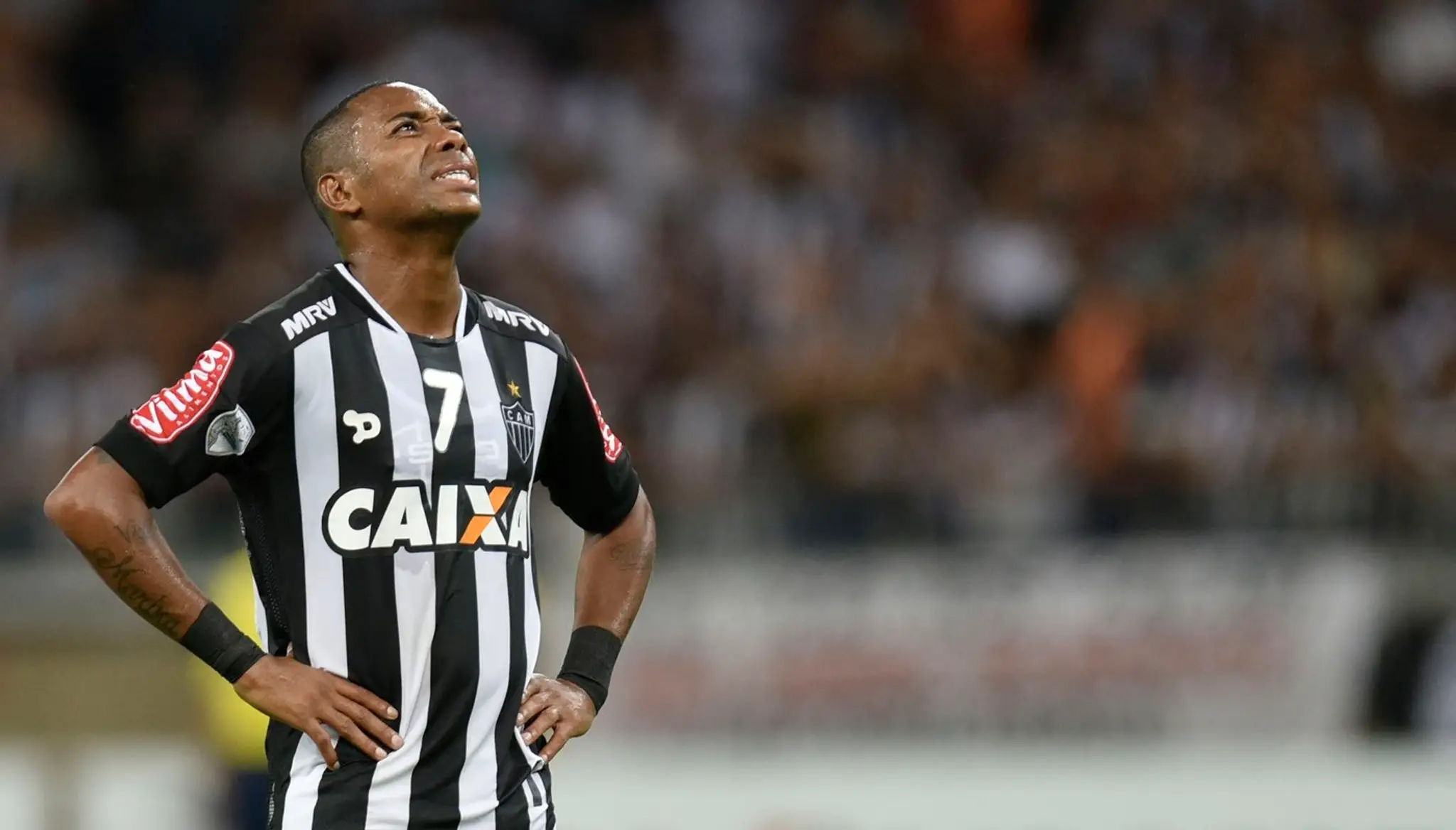 Robinho v drese Atletica Mineiro na archívnej snímke z roku 2016.