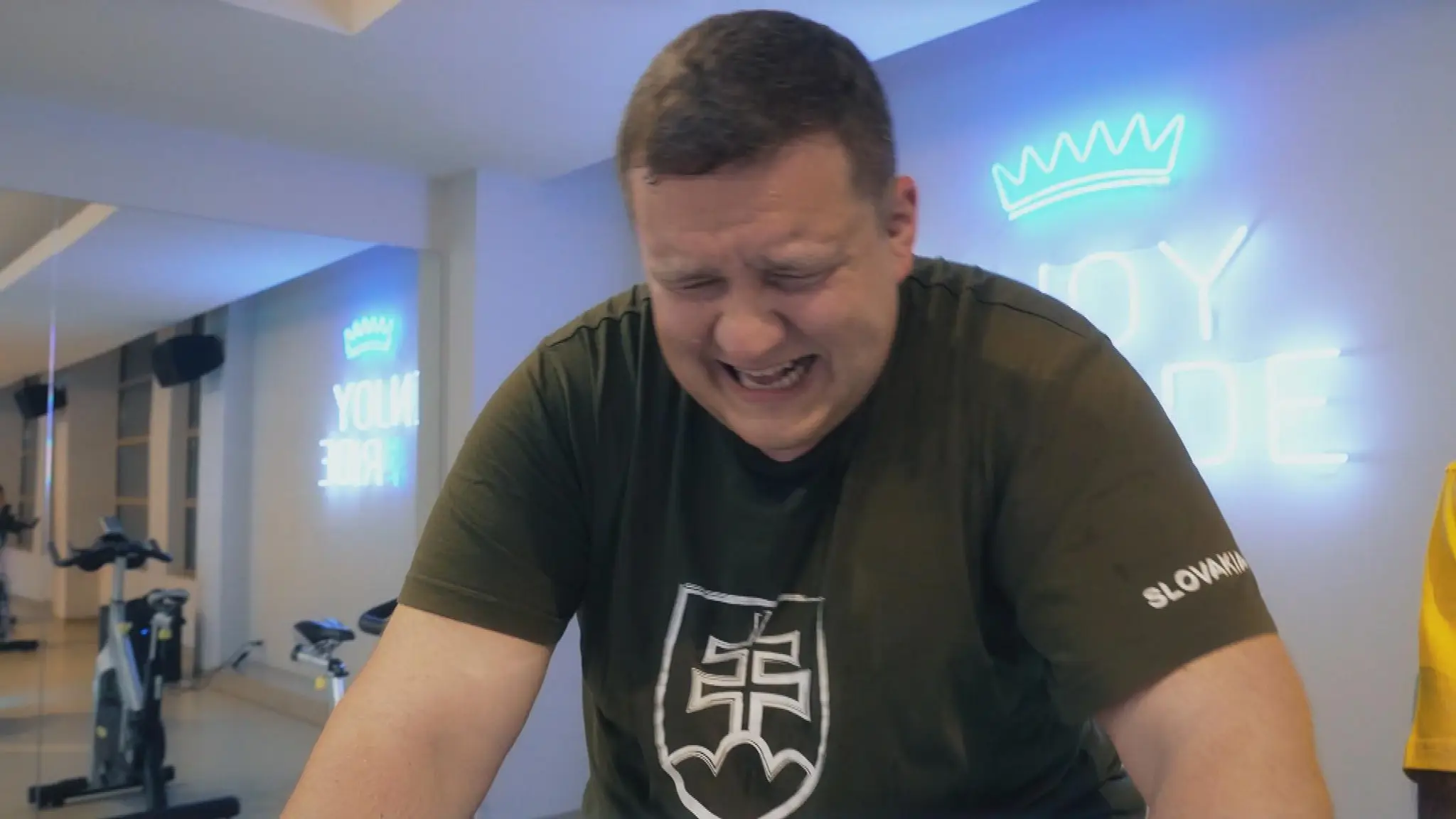Michala čakalo na ceste za premenou mnoho výziev. Na jej konci došiel do úspešného cieľa.
